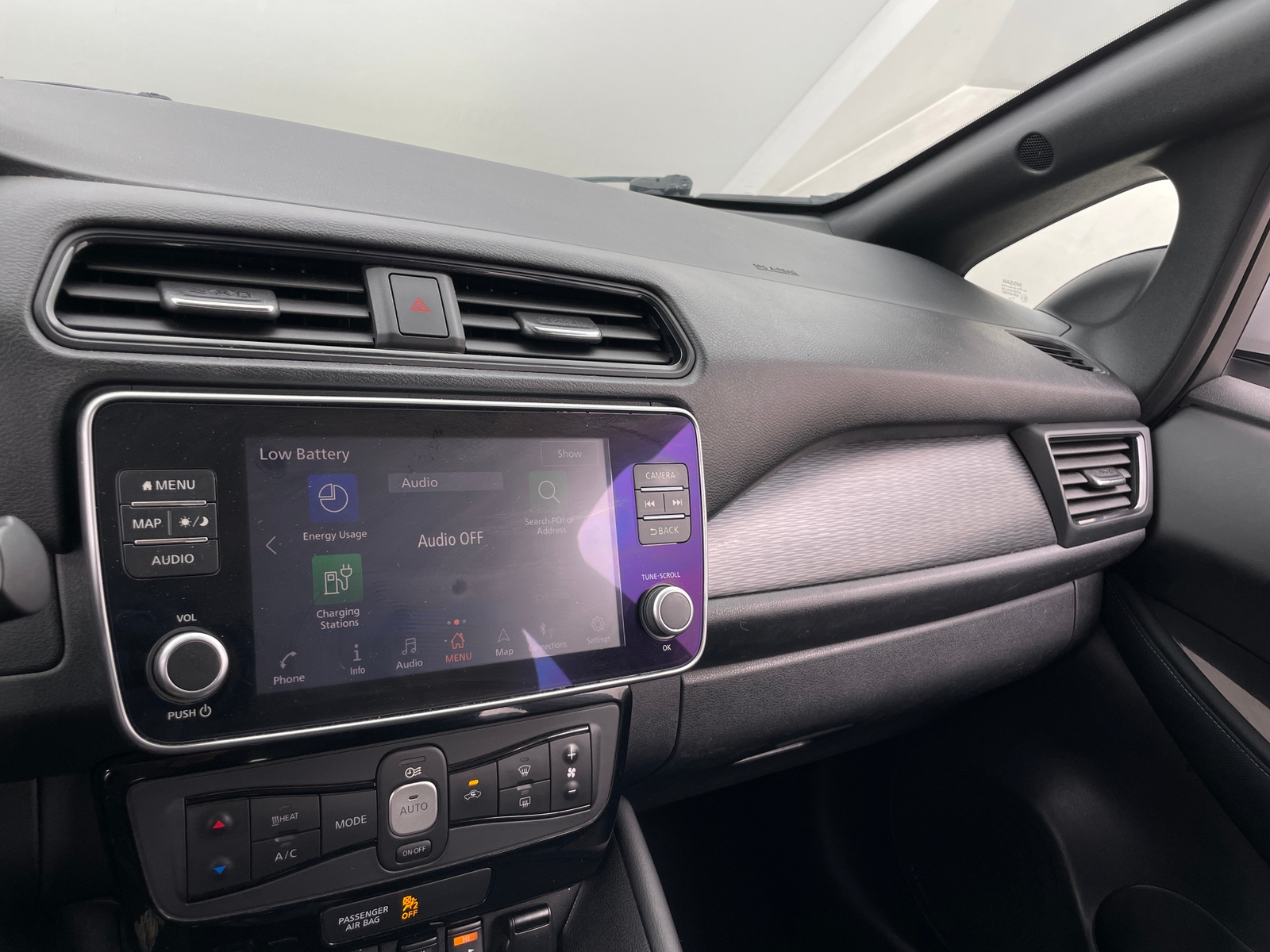 Thumbnail: 2021 Nissan Leaf - 4