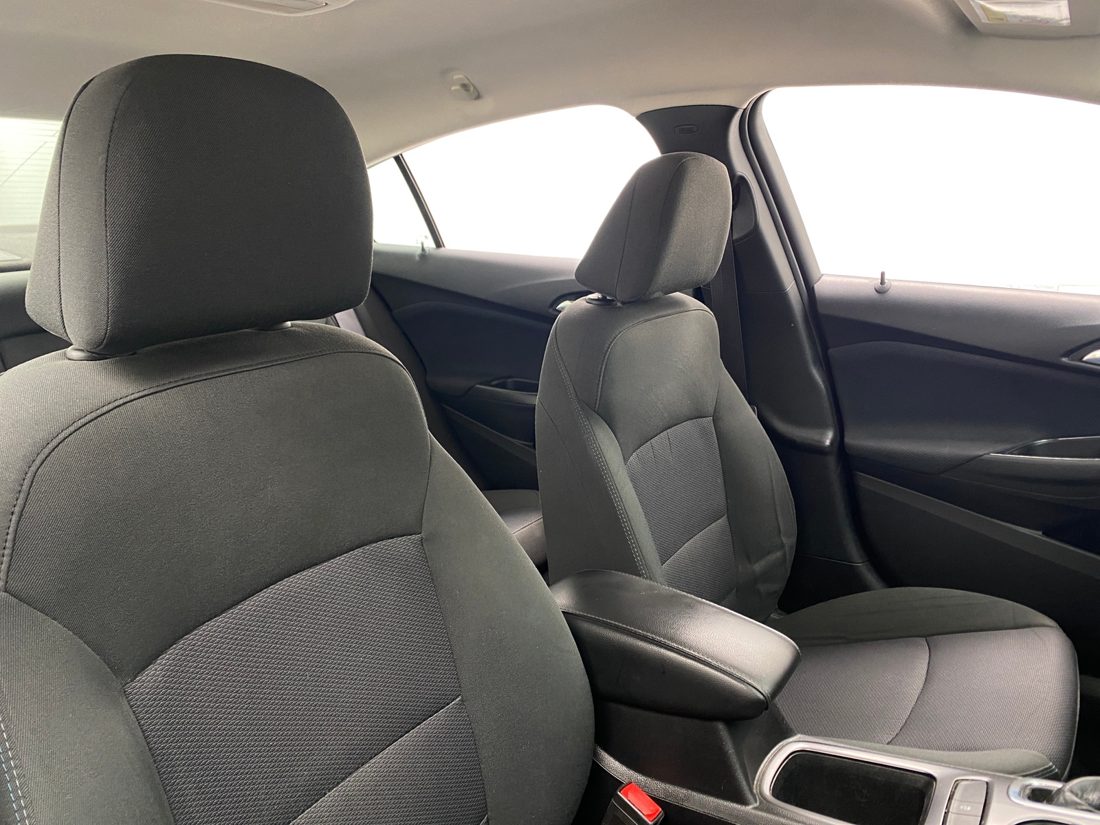 Thumbnail: 2017 Chevrolet Cruze - 2