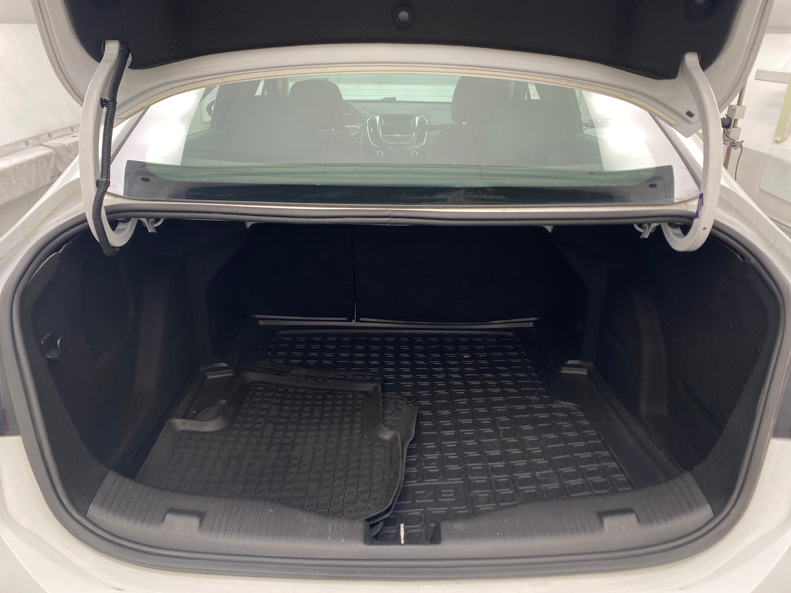 Thumbnail: 2017 Chevrolet Cruze - 7