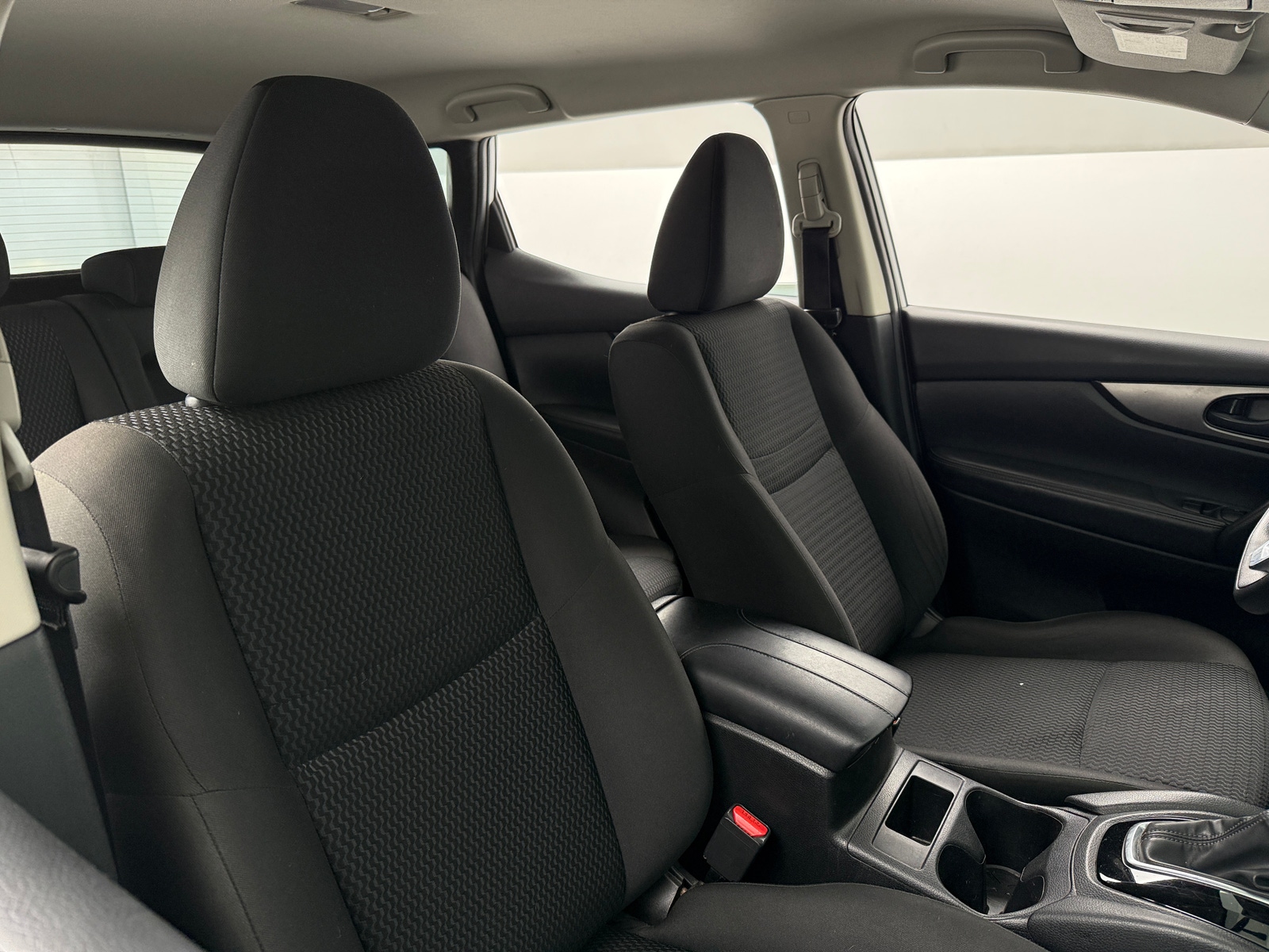 Thumbnail: 2018 Nissan Rogue Sport - 2