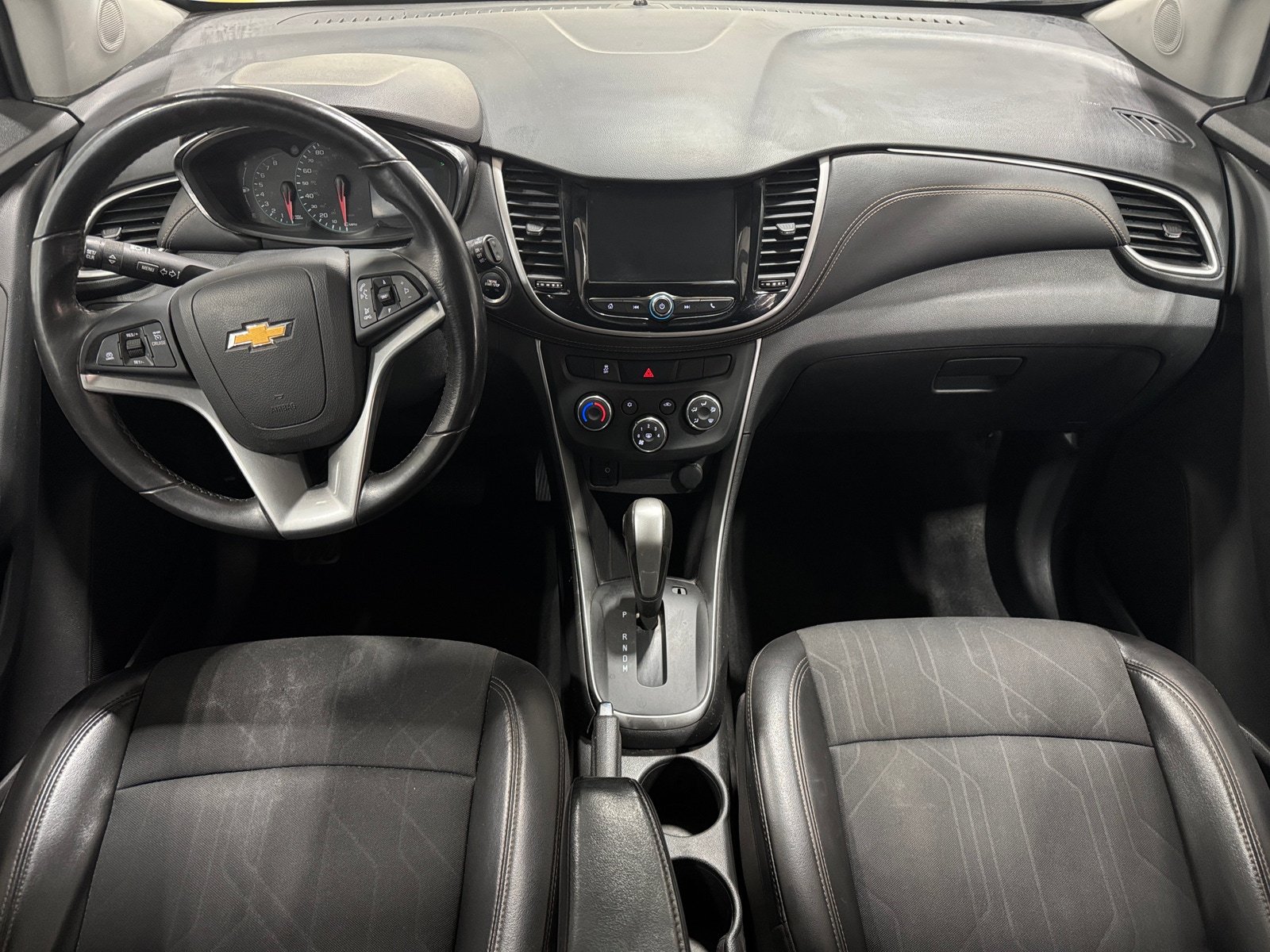 Thumbnail: 2017 Chevrolet Trax - 3