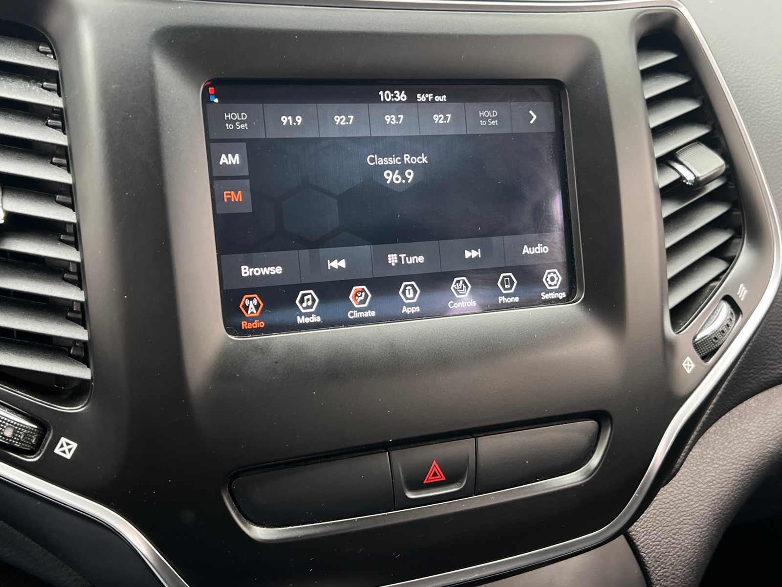 Thumbnail: 2020 Jeep Cherokee - 4