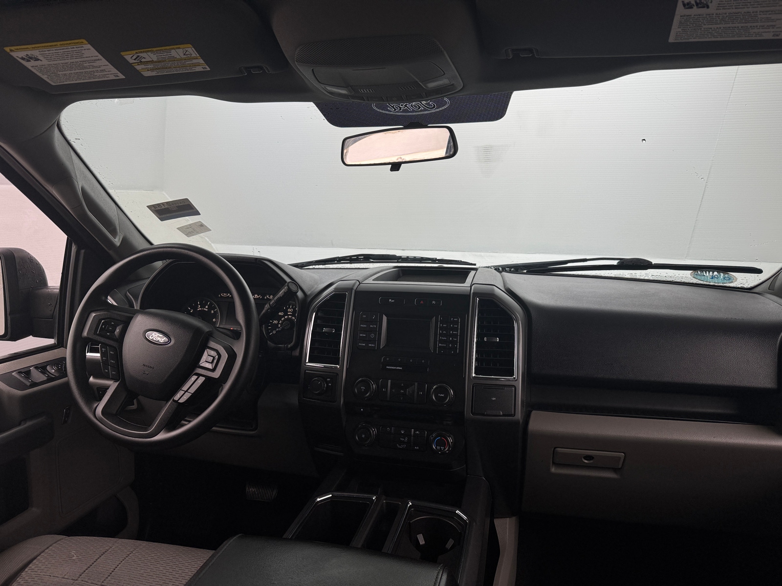 Thumbnail: 2017 Ford Econoline - 3