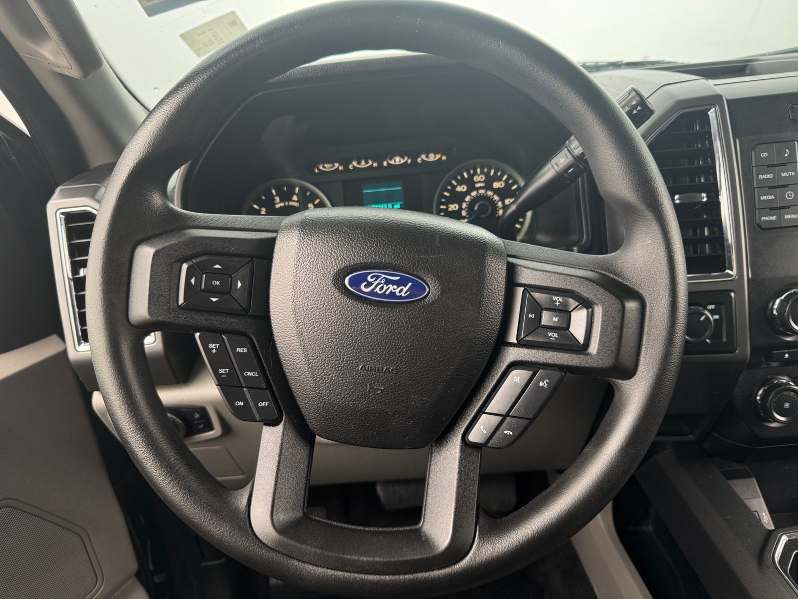 Thumbnail: 2017 Ford Econoline - 5