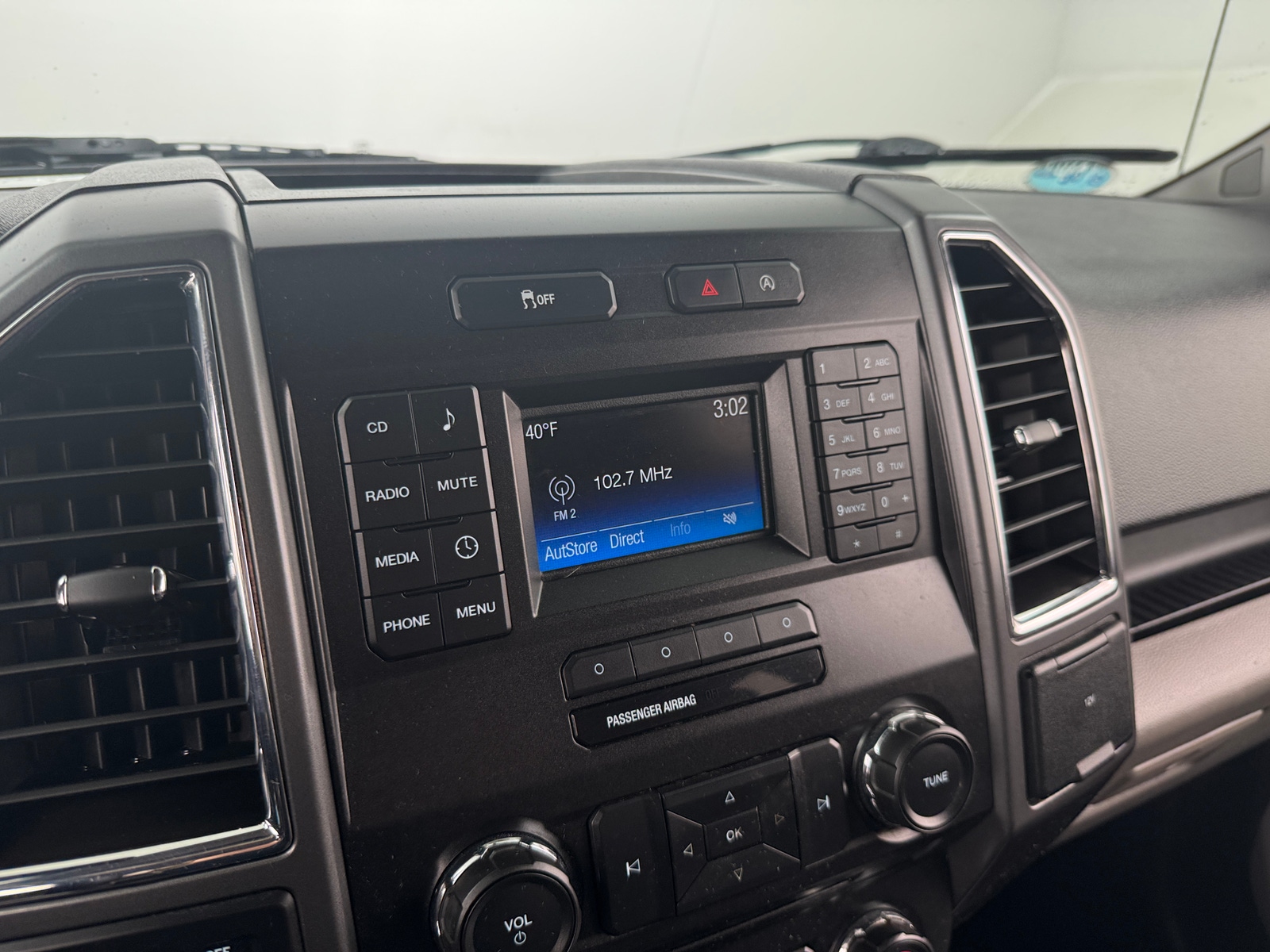 Thumbnail: 2017 Ford Econoline - 4