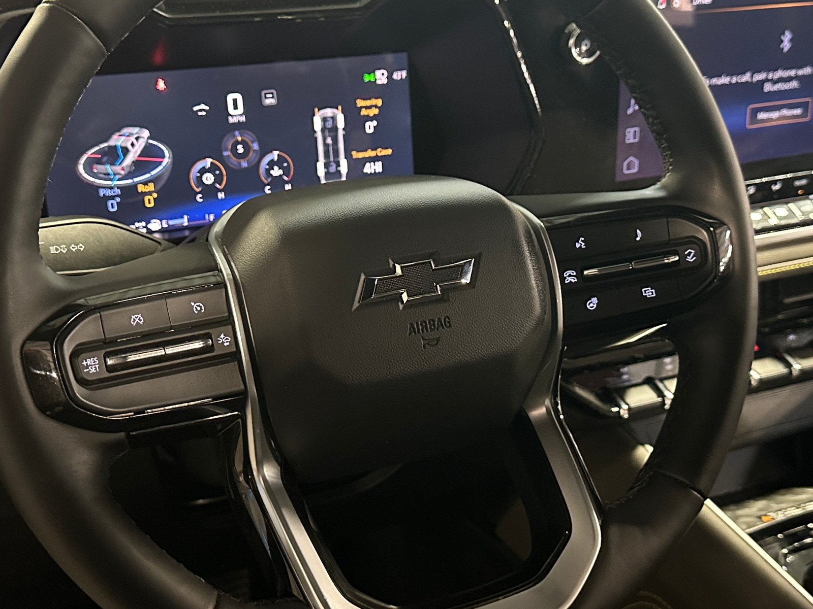 Thumbnail: 2024 Chevrolet Colorado - 4