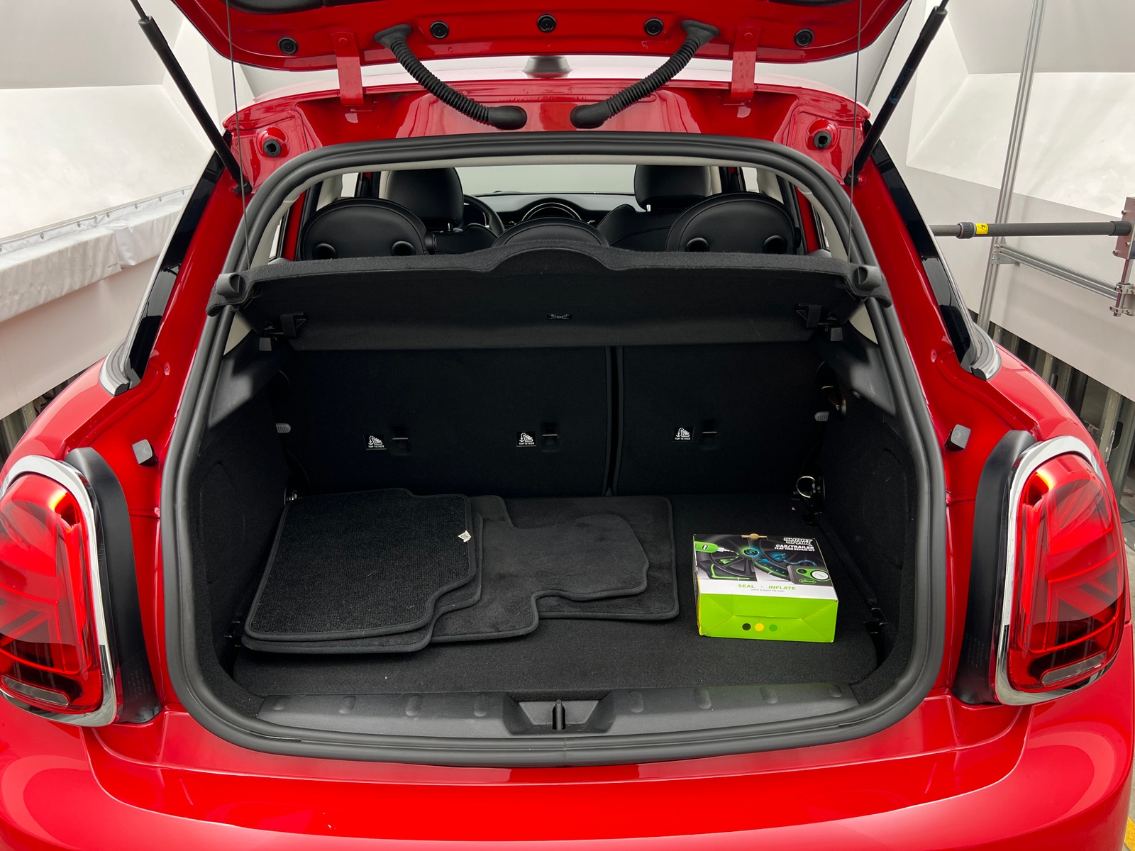 Thumbnail: 2022 MINI Cooper Hardtop - 6