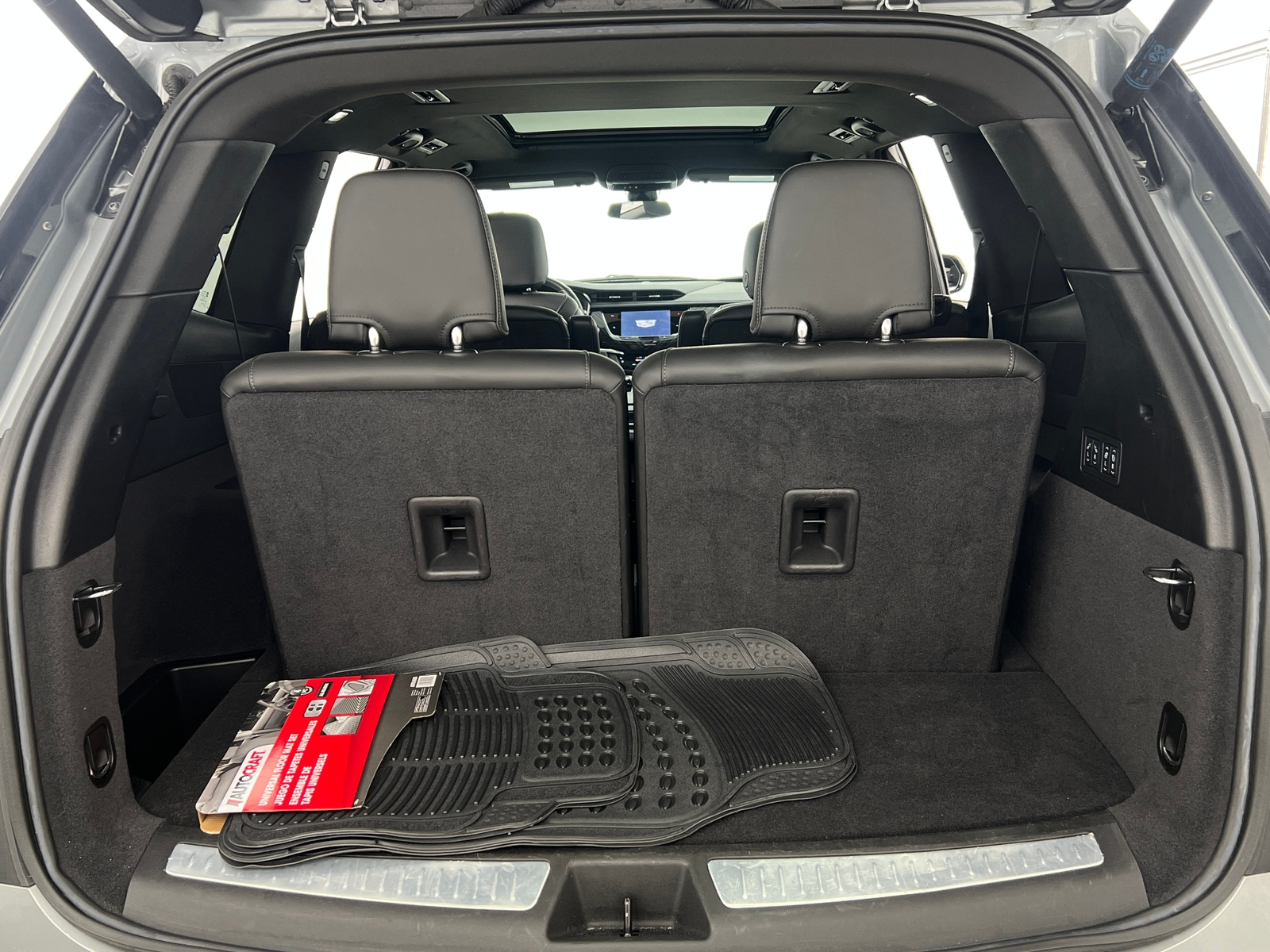 Thumbnail: 2025 Cadillac XT6 - 6