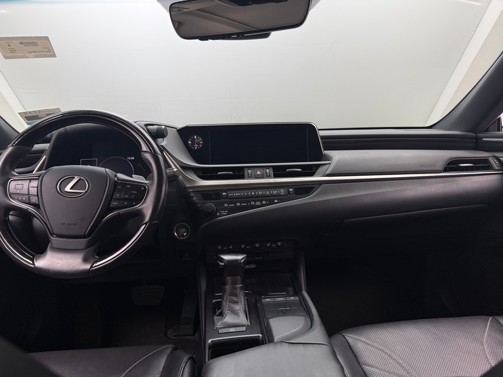 Thumbnail: 2020 Lexus ES - 2