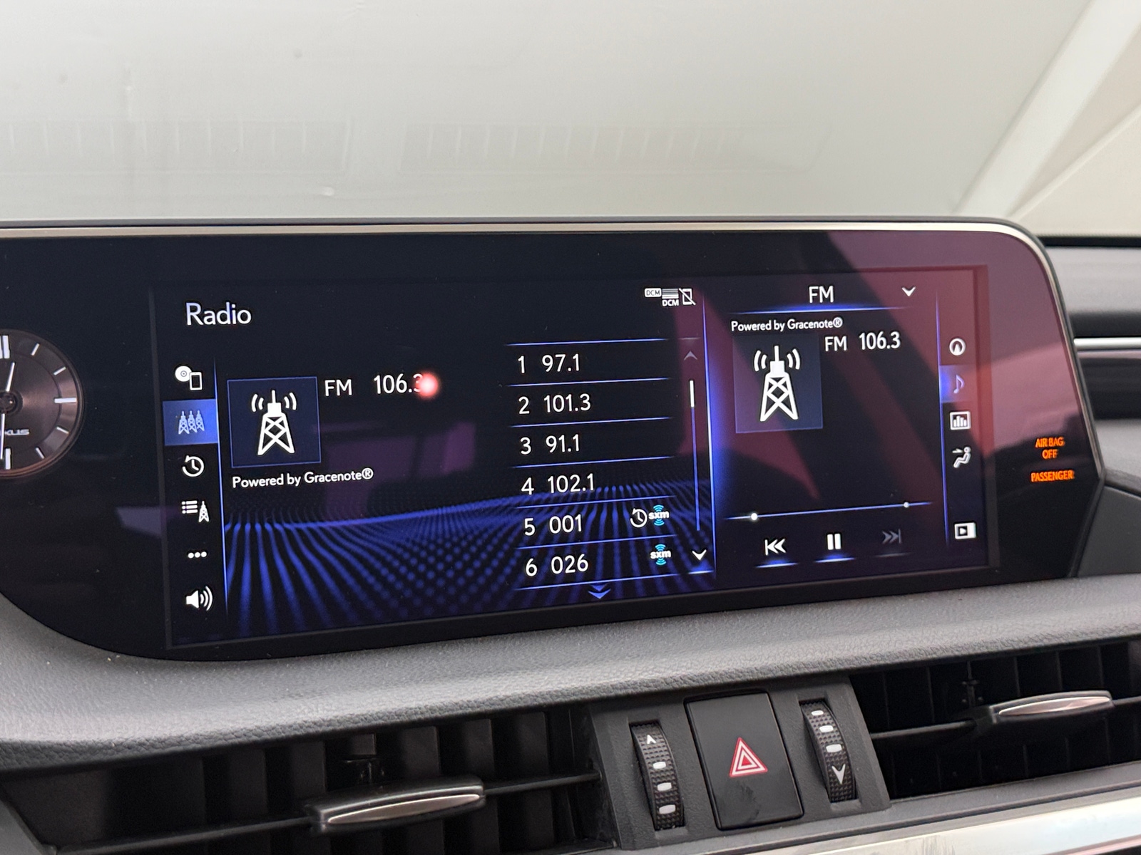 Thumbnail: 2020 Lexus ES - 3