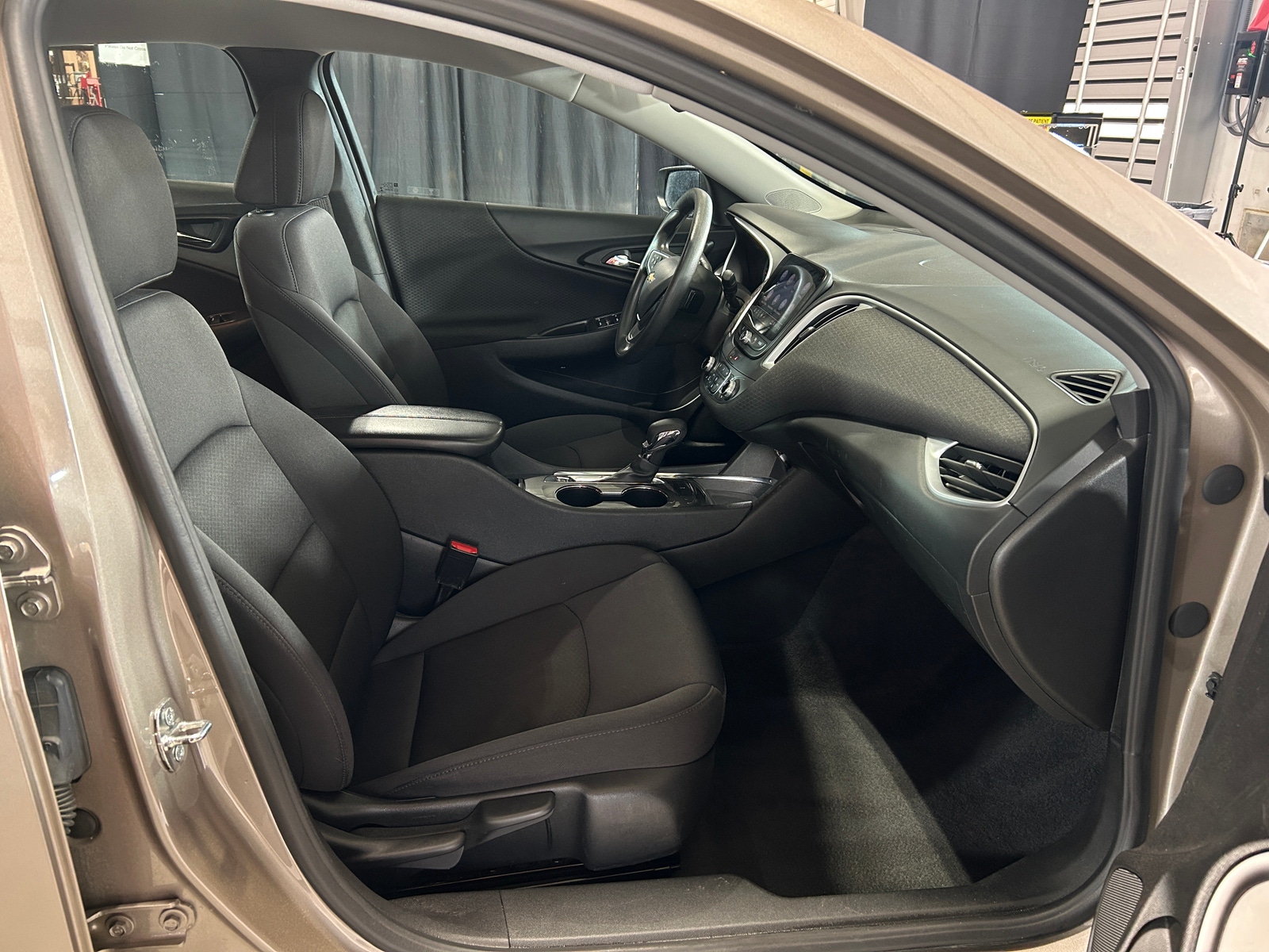 Thumbnail: 2023 Chevrolet Malibu - 2