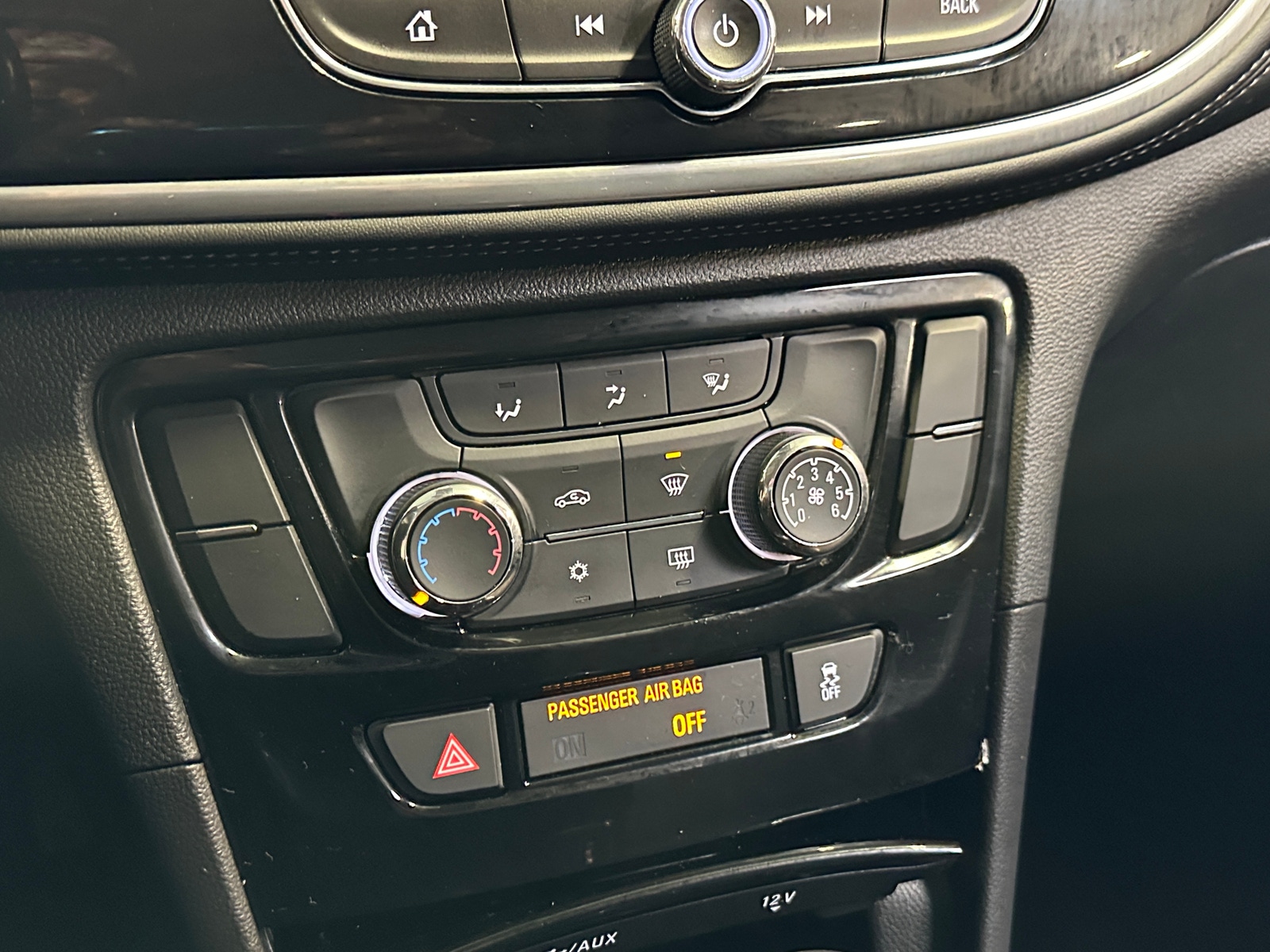 Thumbnail: 2019 Buick Encore - 3