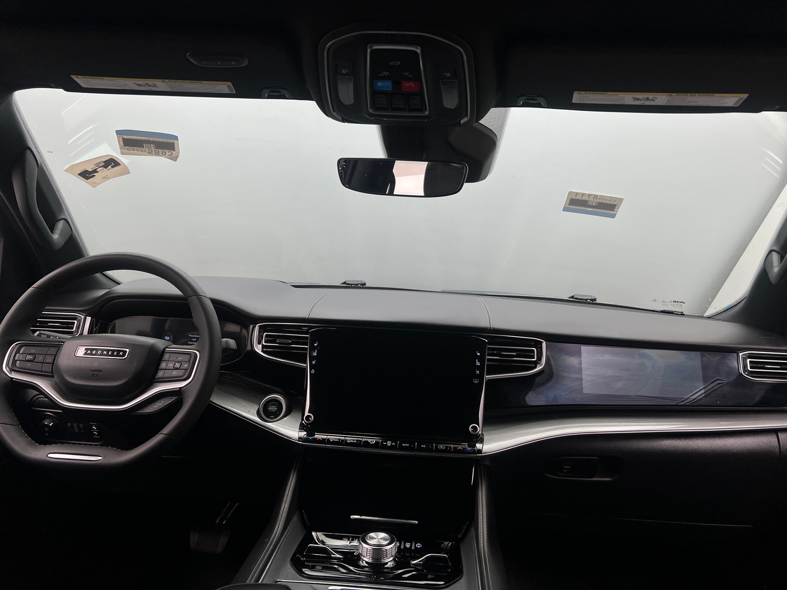 Thumbnail: 2022 Jeep Wagoneer - 2