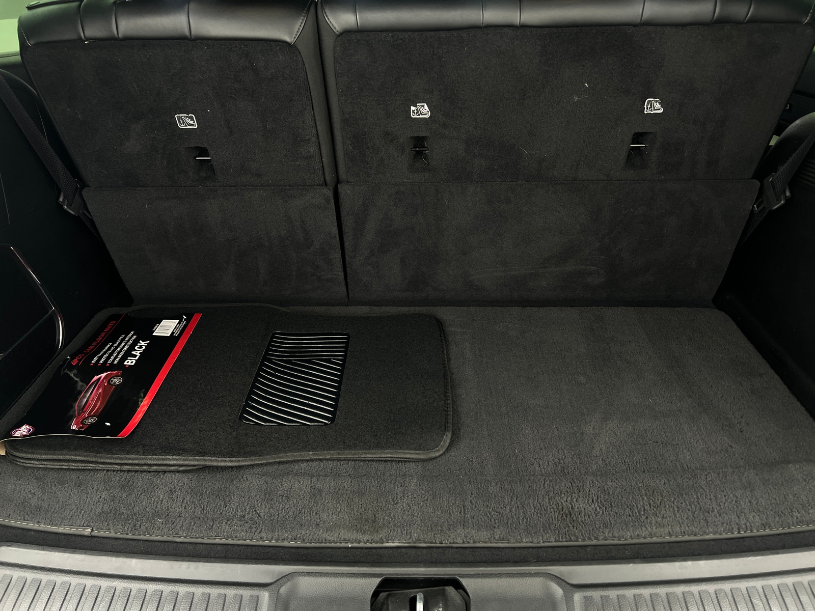 Thumbnail: 2022 Jeep Wagoneer - 6