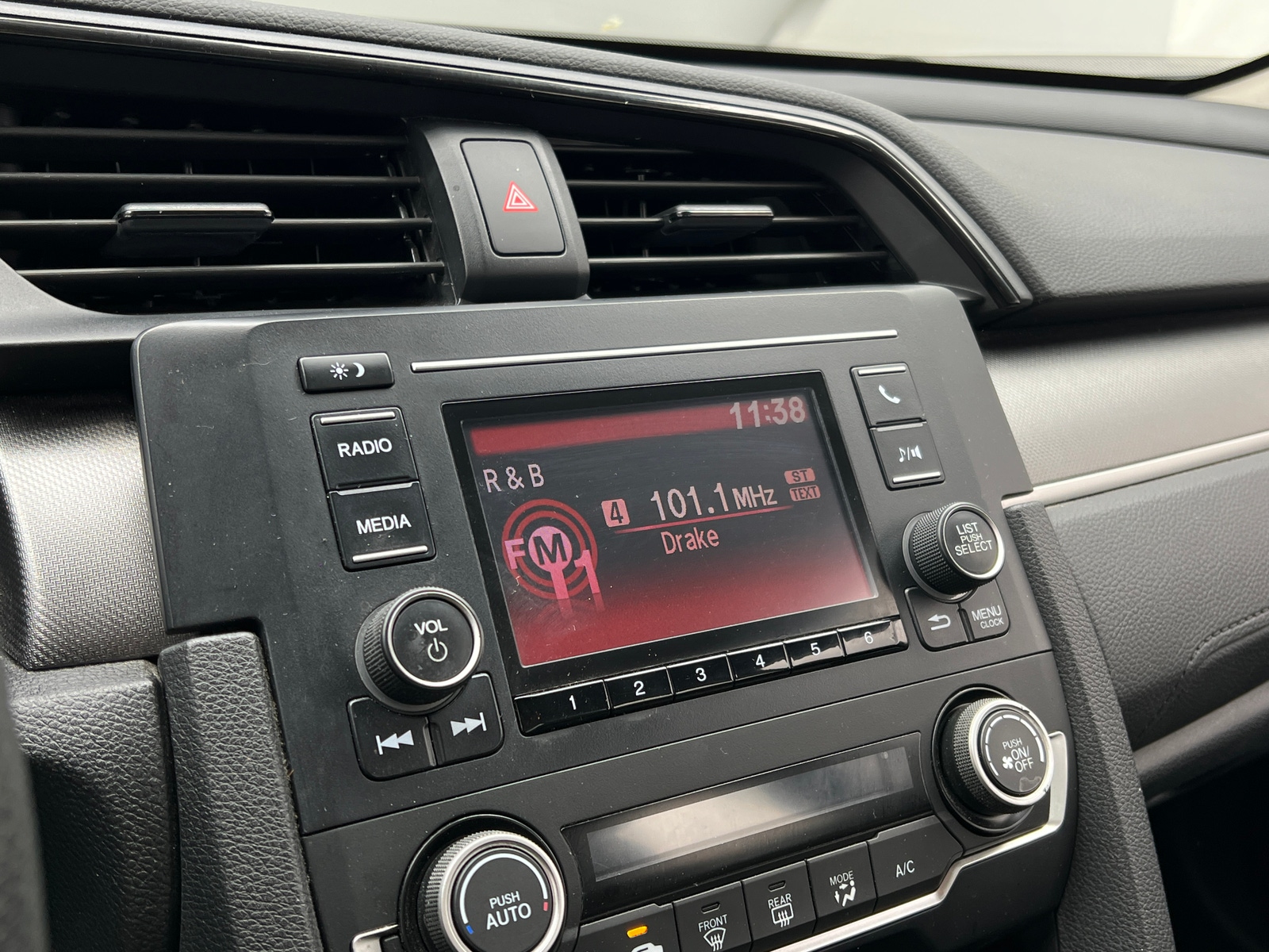 Thumbnail: 2018 Honda Civic - 4