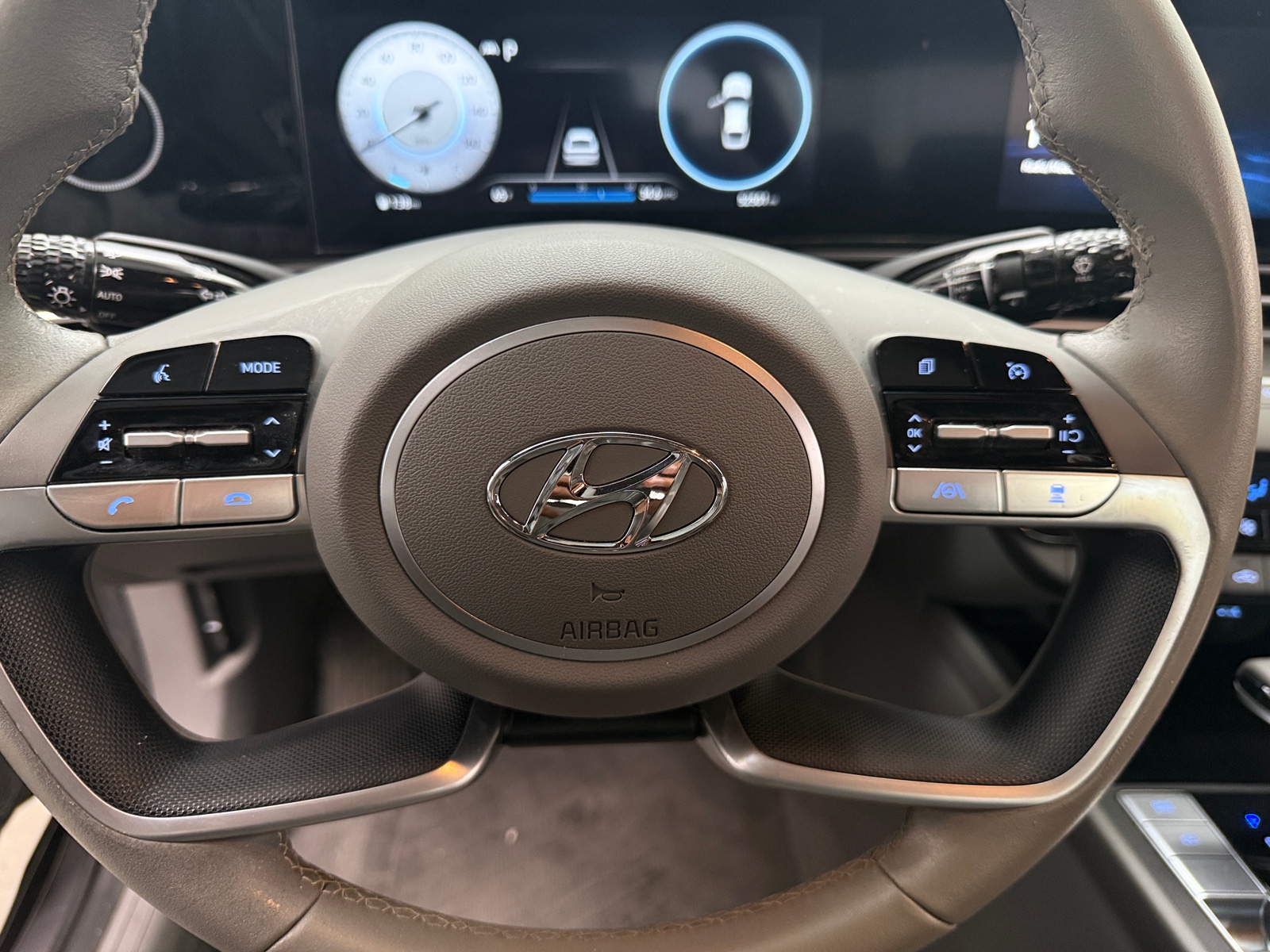 Thumbnail: 2023 Hyundai Elantra - 5