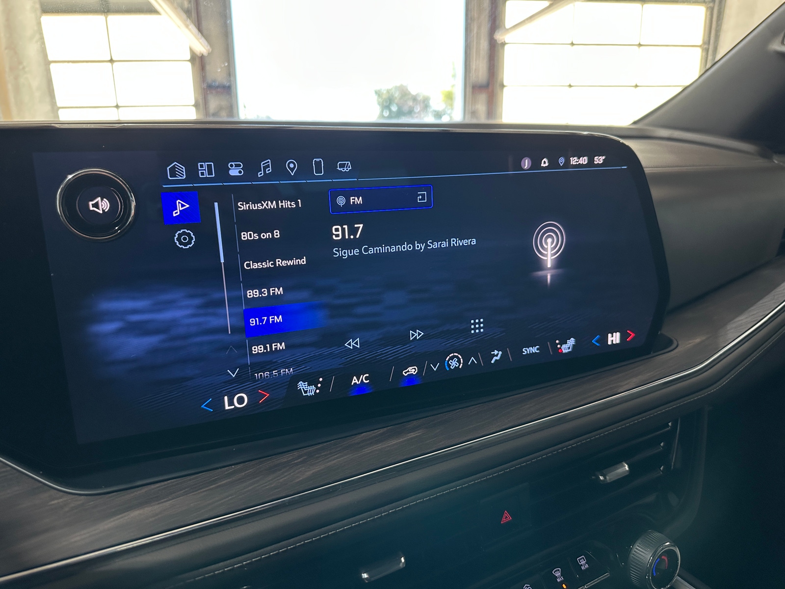 Thumbnail: 2025 Chevrolet Tahoe - 3