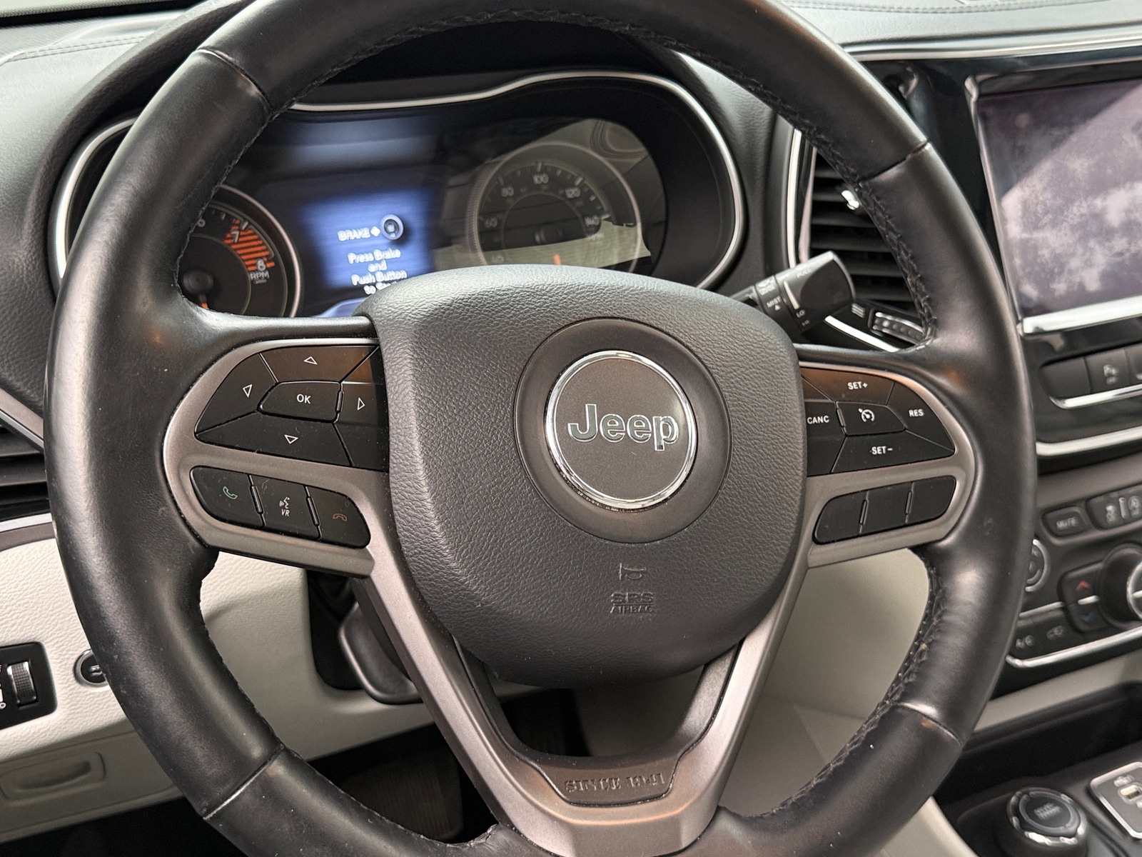 Thumbnail: 2019 Jeep Cherokee - 4