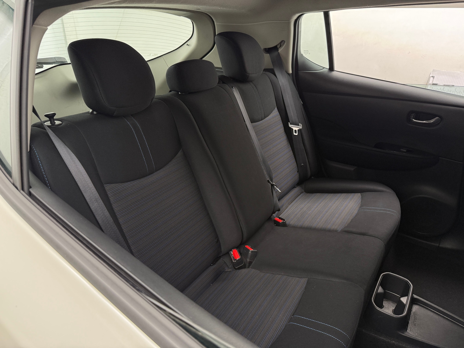 Thumbnail: 2023 Nissan Leaf - 5