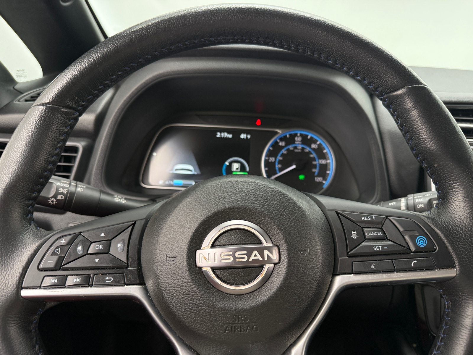 Thumbnail: 2023 Nissan Leaf - 4