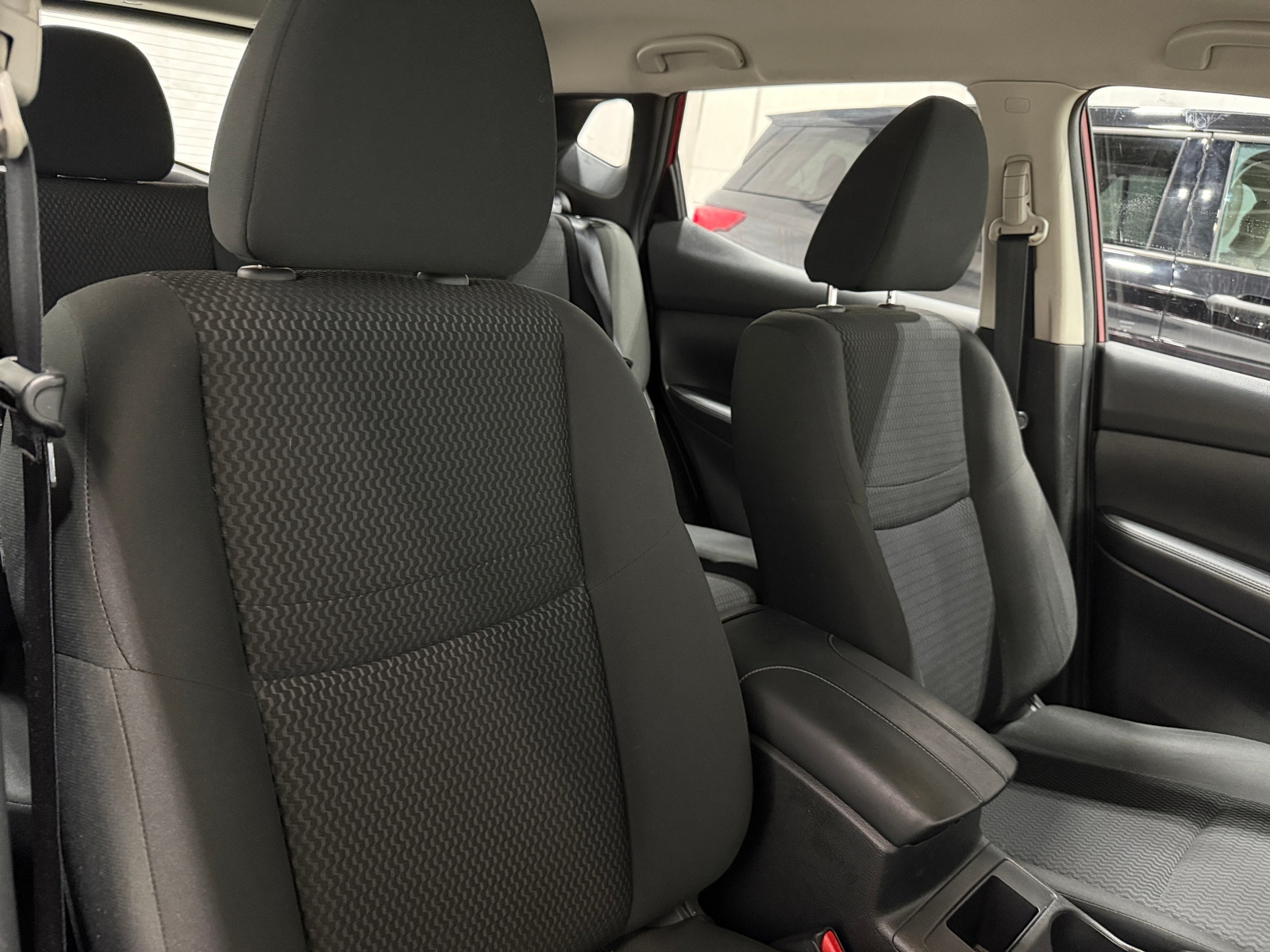 Thumbnail: 2019 Nissan Rogue Sport - 2