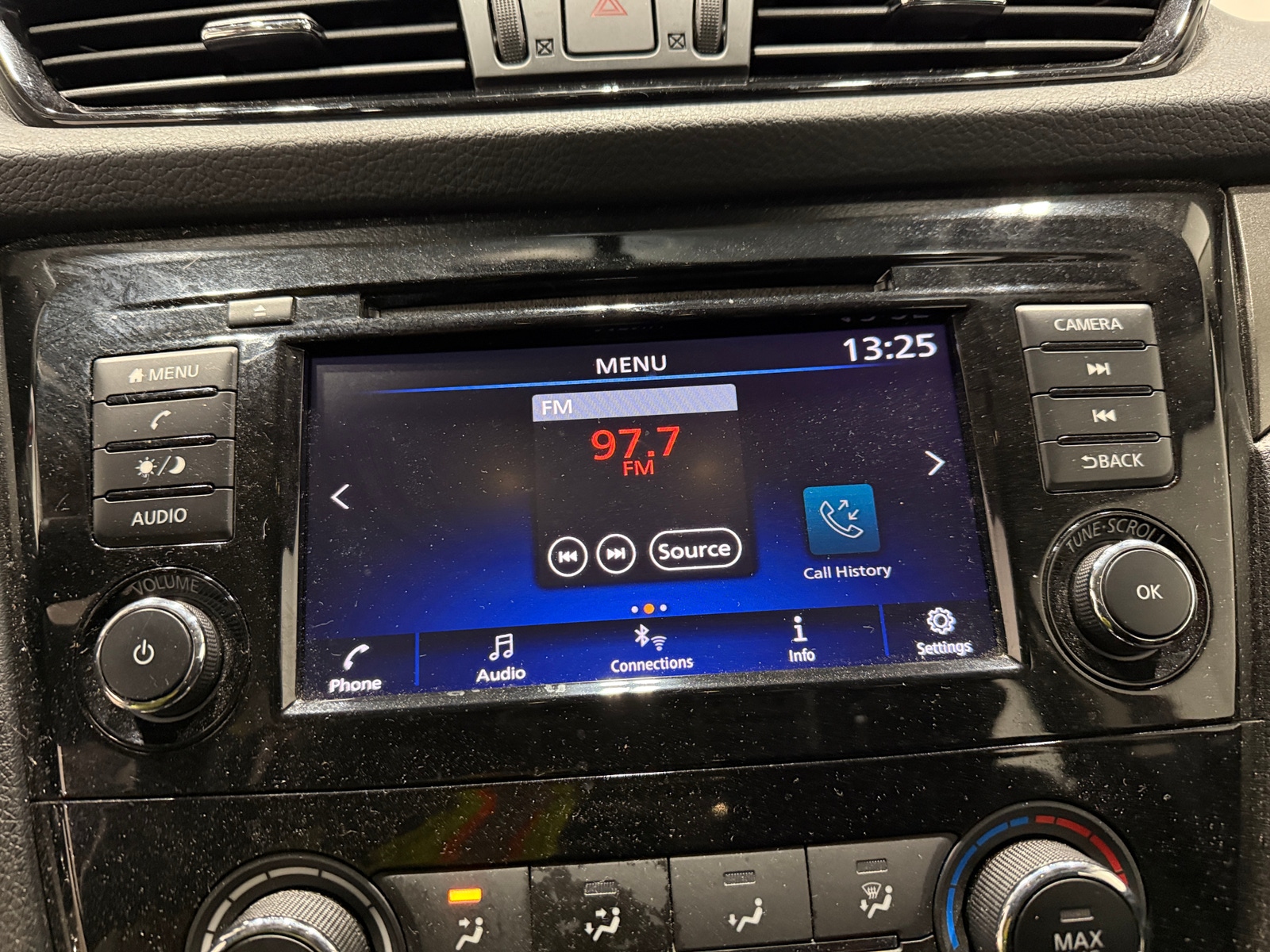 Thumbnail: 2019 Nissan Rogue Sport - 4