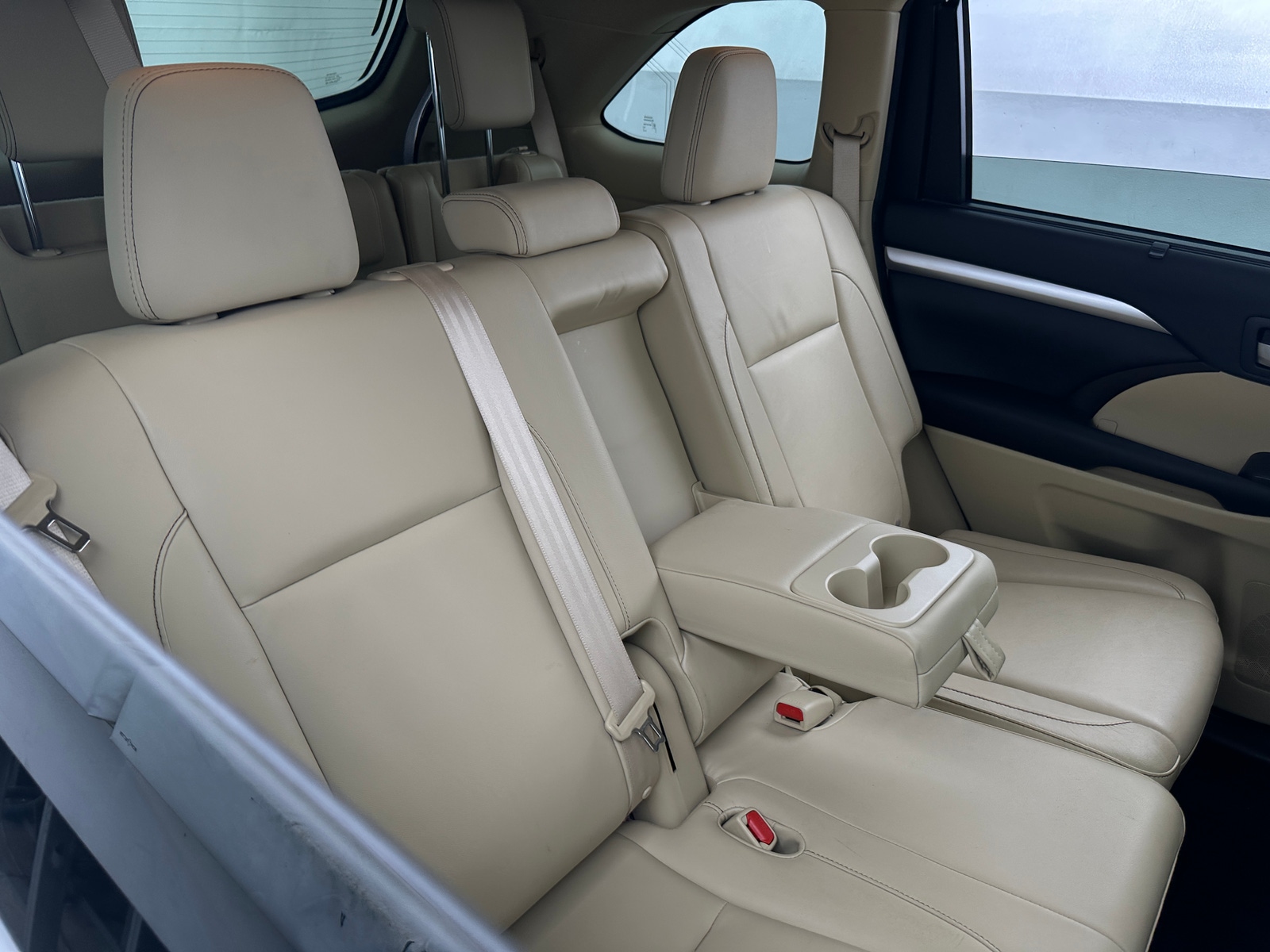 Thumbnail: 2016 Toyota Highlander - 5