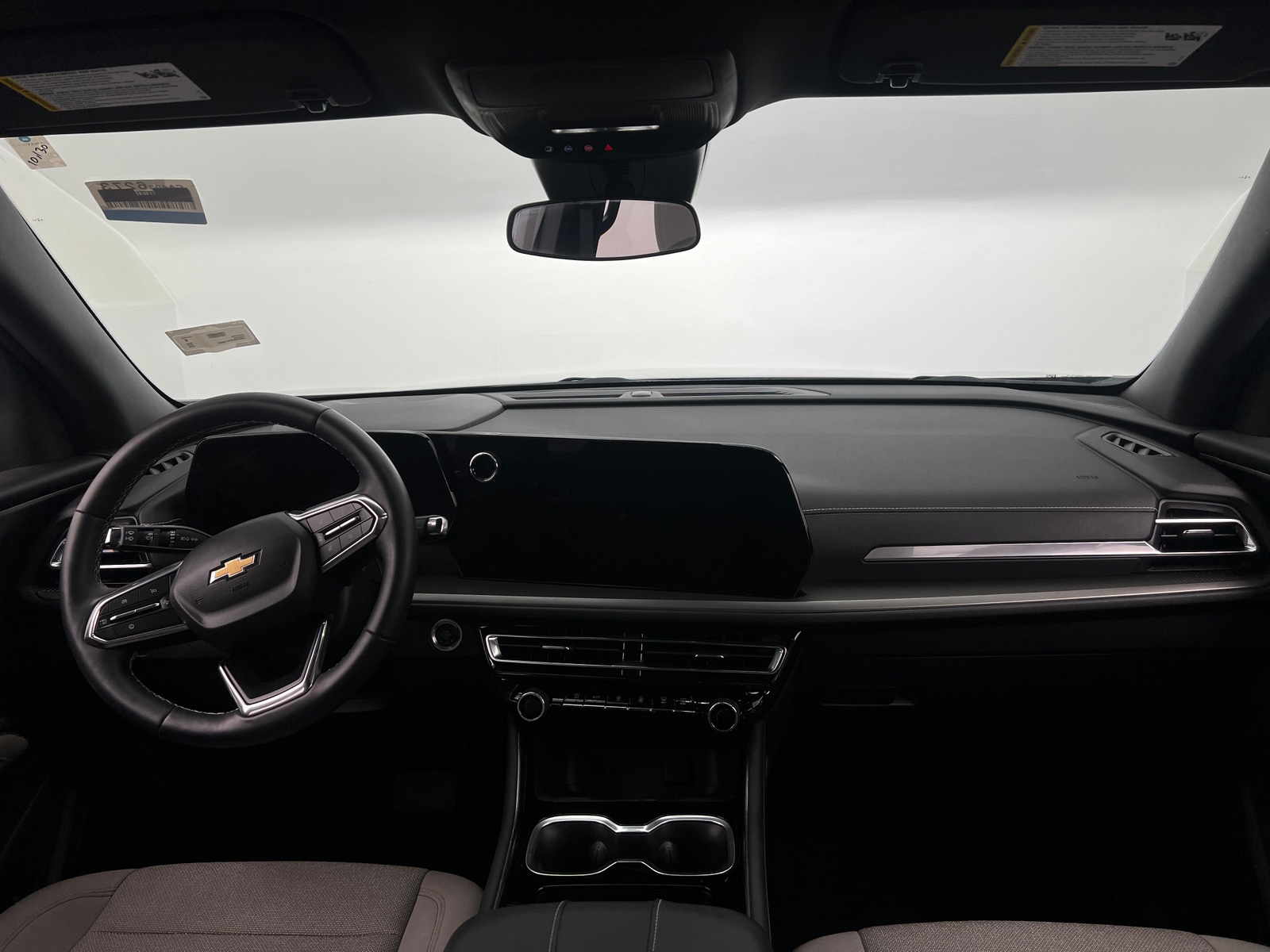 Thumbnail: 2025 Chevrolet Traverse - 3