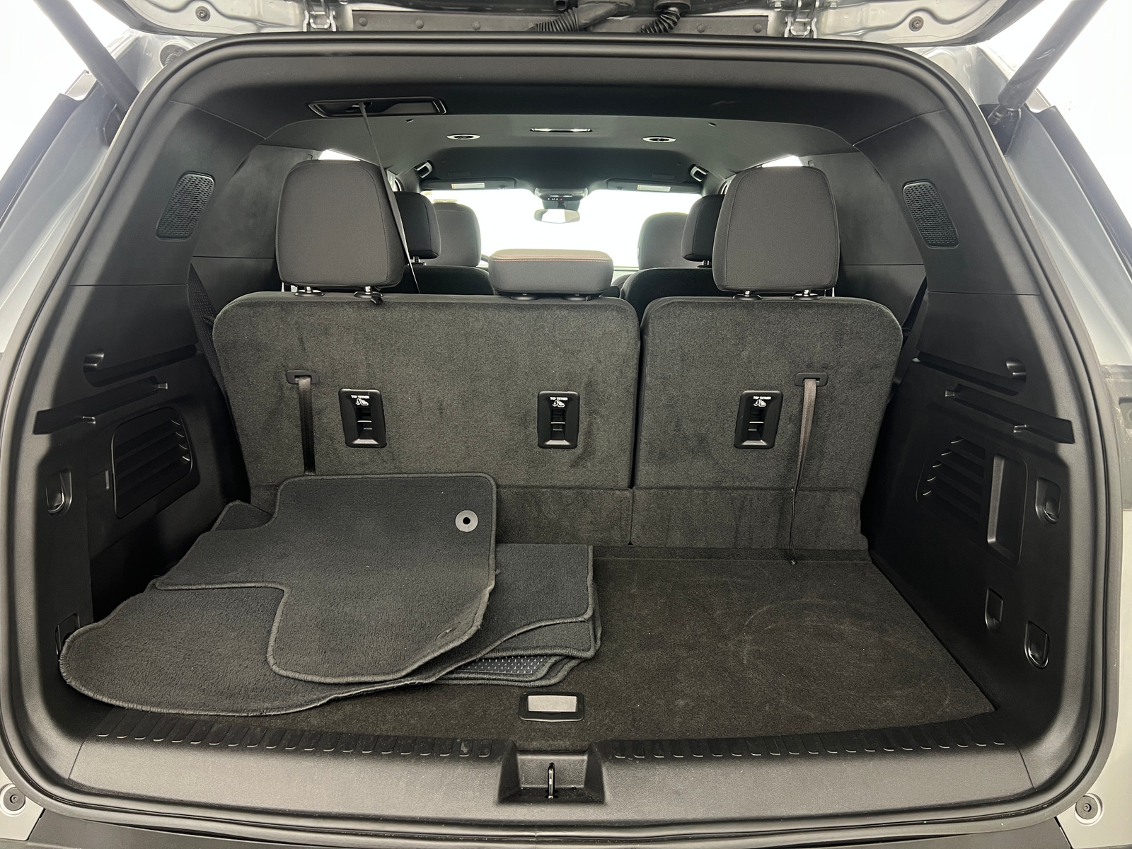 Thumbnail: 2025 Chevrolet Traverse - 7