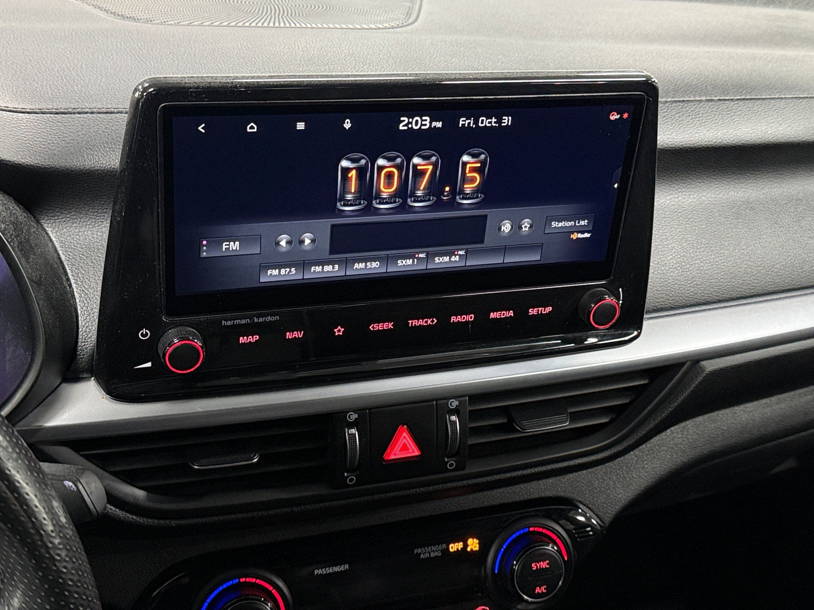 Thumbnail: 2022 Kia Forte - 3