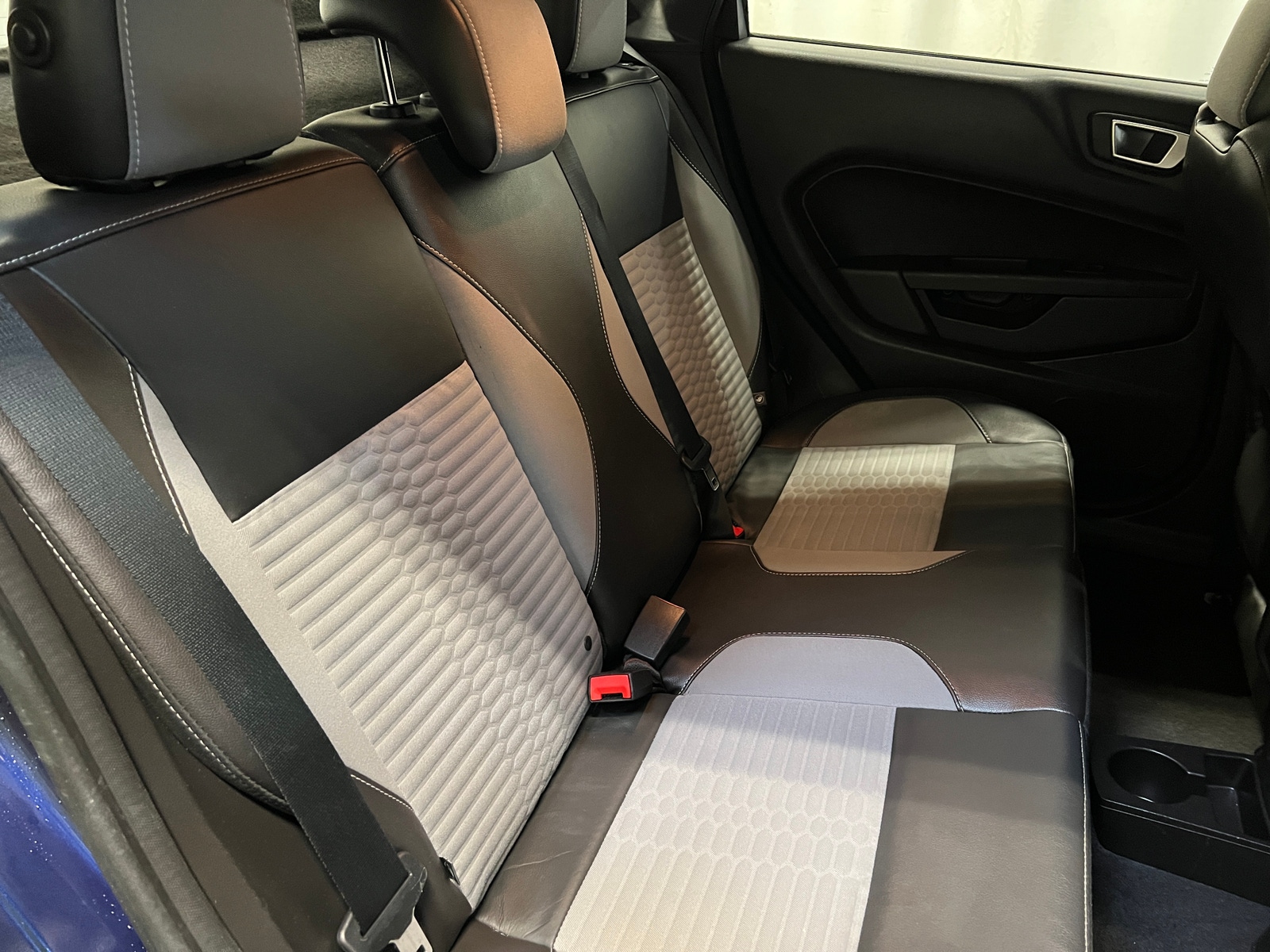 Thumbnail: 2016 Ford Fiesta - 6