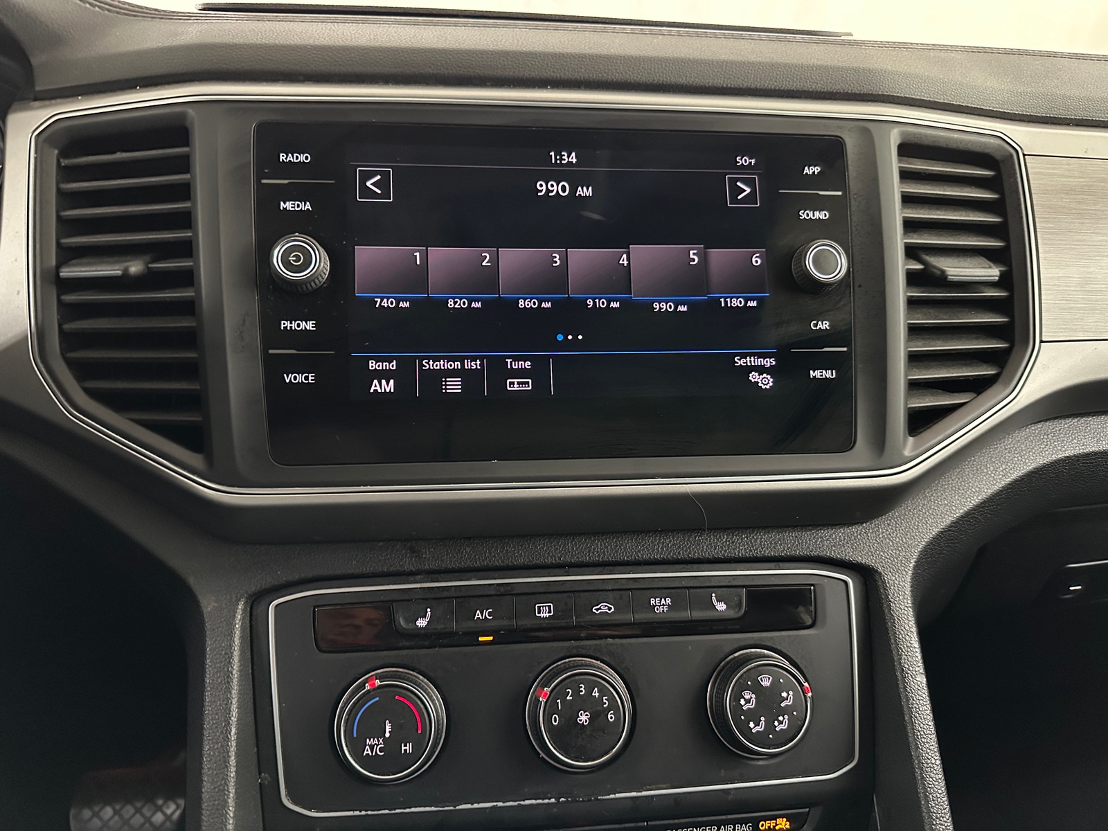 Thumbnail: 2018 Volkswagen Atlas - 3