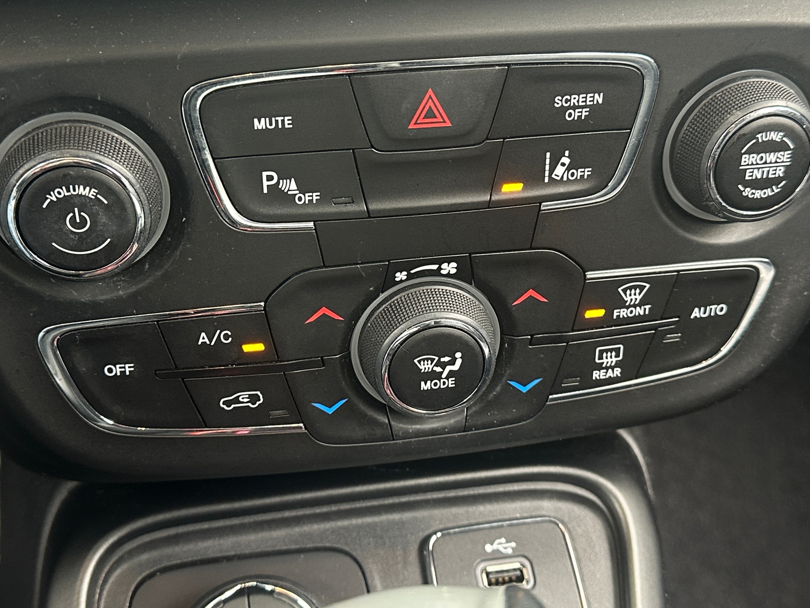 Thumbnail: 2017 Jeep Compass - 3