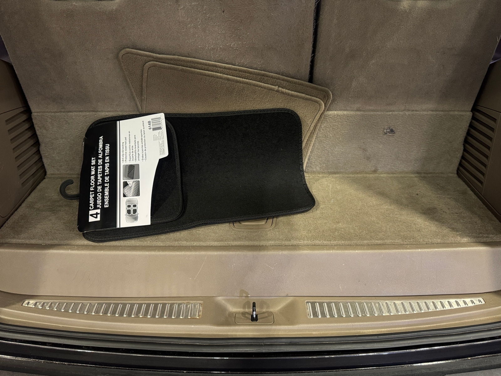 Thumbnail: 2017 Chevrolet Tahoe - 6