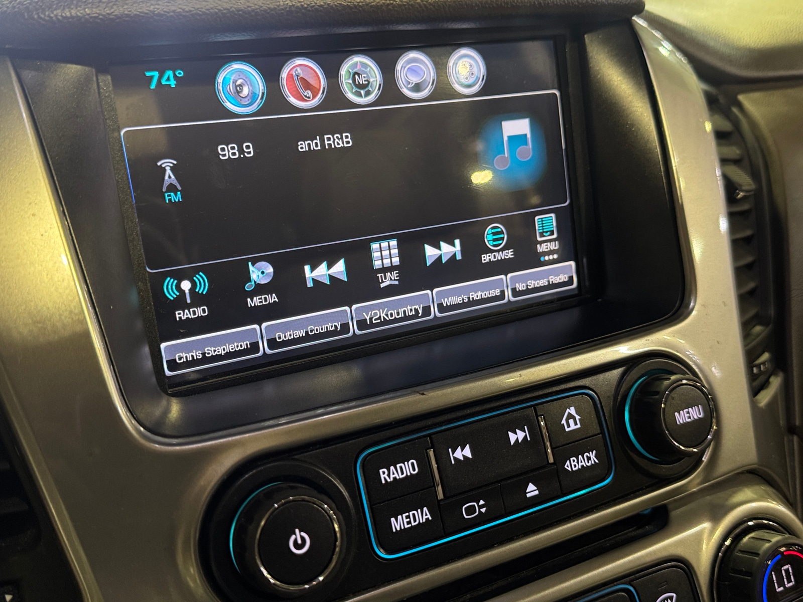 Thumbnail: 2017 Chevrolet Tahoe - 3