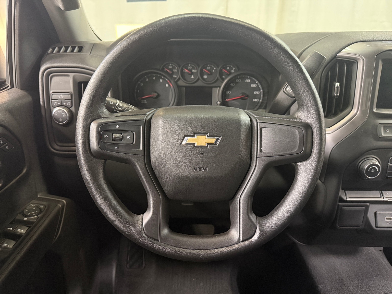 Thumbnail: 2019 Chevrolet Silverado 1500 - 5