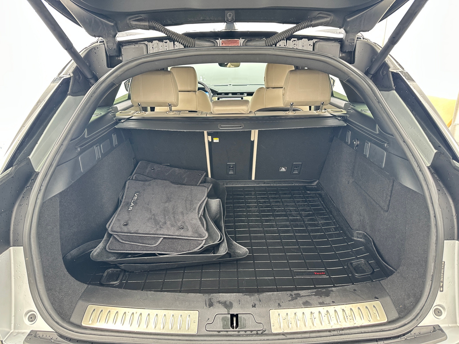 Thumbnail: 2018 Land Rover Range Rover Velar - 6