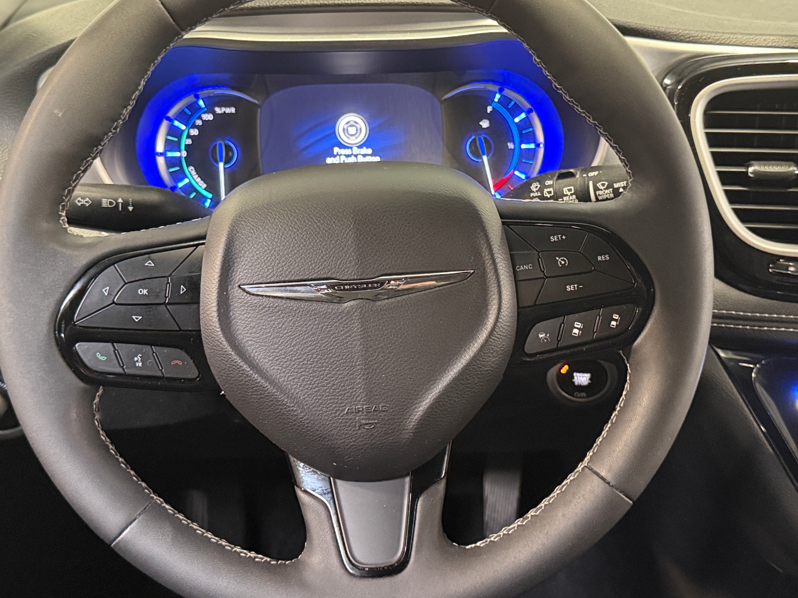 Thumbnail: 2022 Chrysler Pacifica - 5