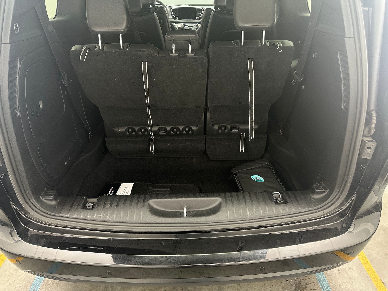 Thumbnail: 2022 Chrysler Pacifica - 7