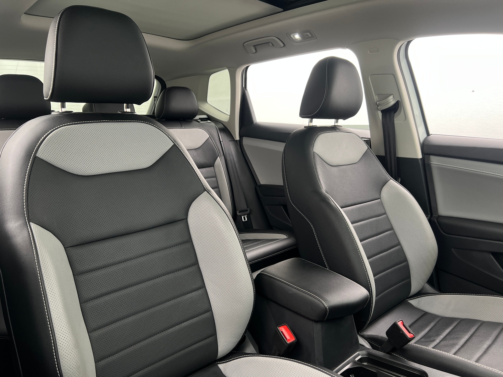 Thumbnail: 2022 Volkswagen Taos - 2