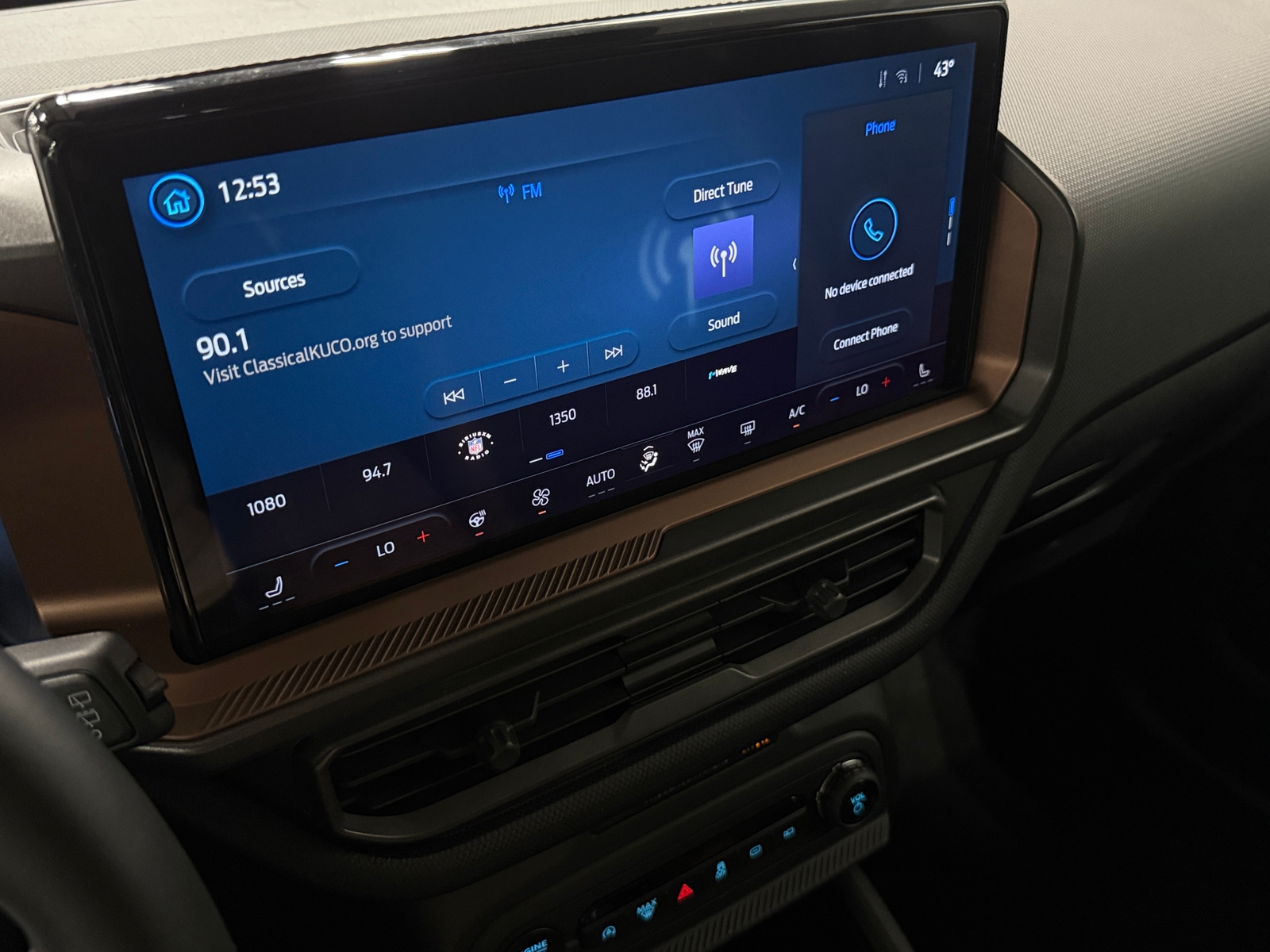 Thumbnail: 2025 Ford Bronco Sport - 3