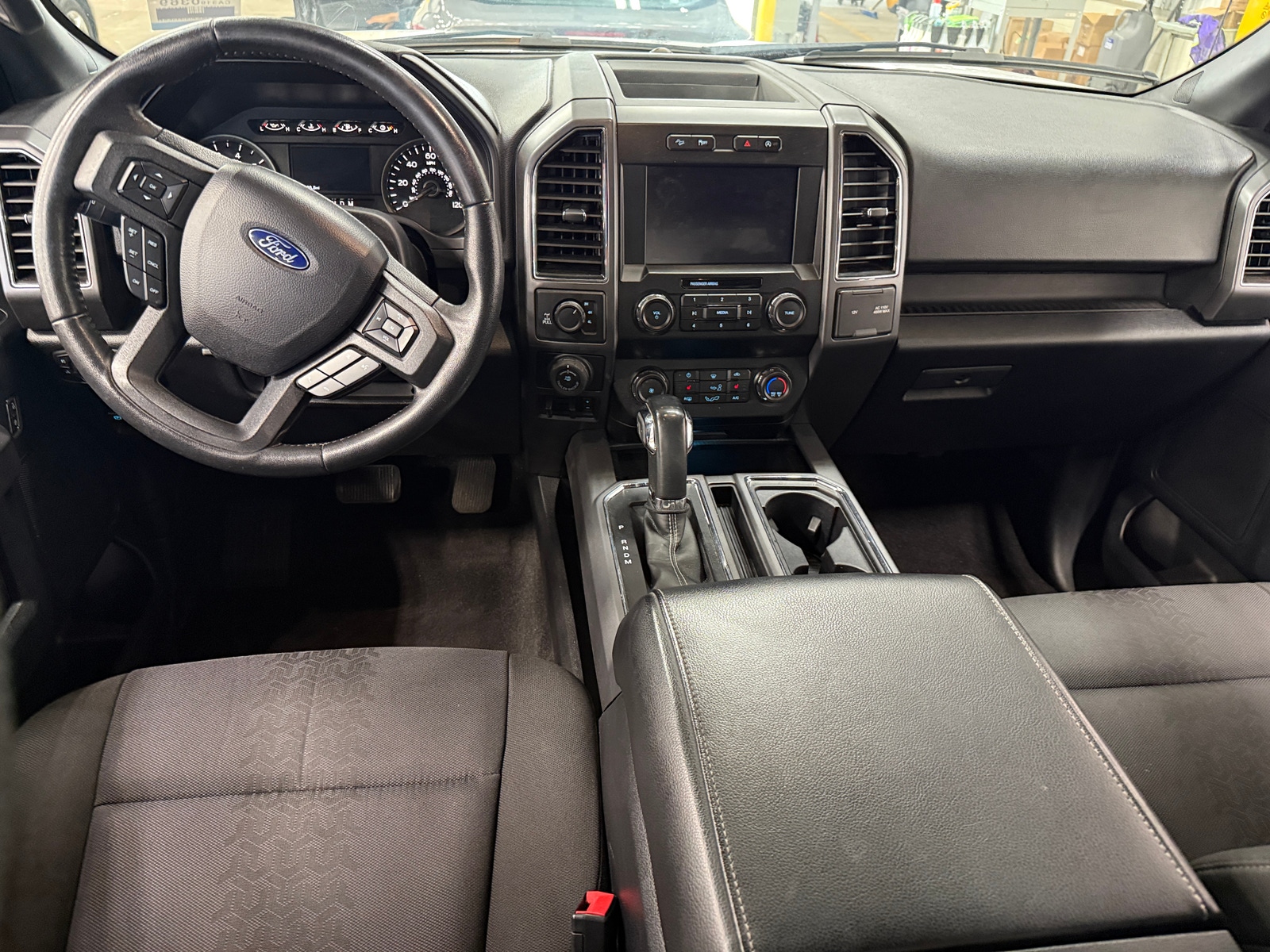 Thumbnail: 2020 Ford Econoline - 3