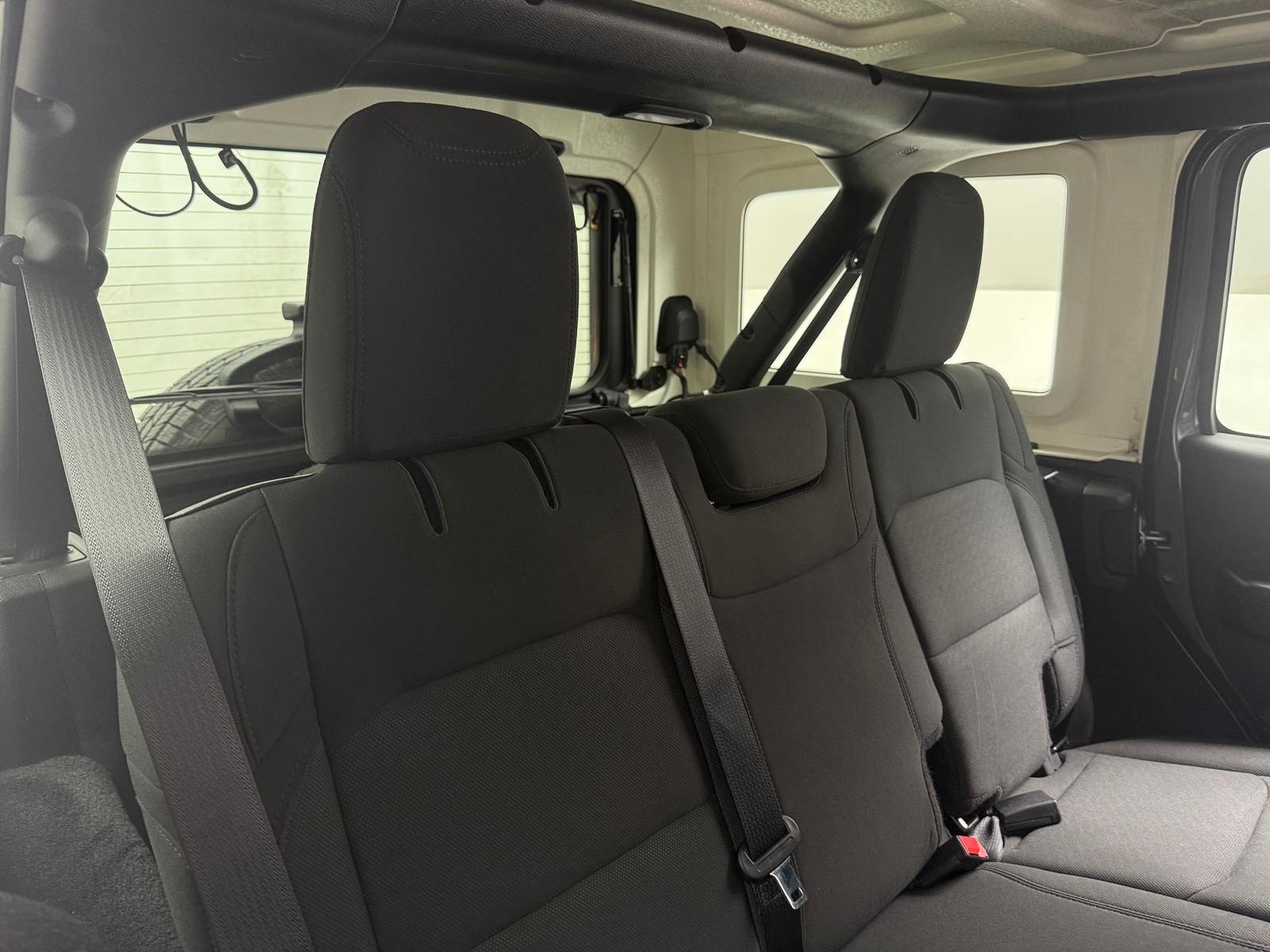 Thumbnail: 2019 Jeep Wrangler - 6