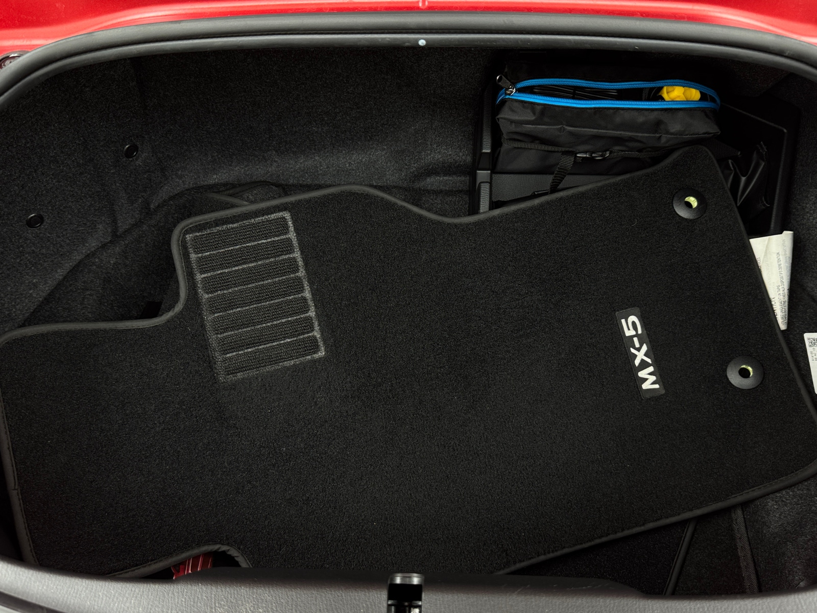 Thumbnail: 2022 Mazda MX-5 Miata - 5