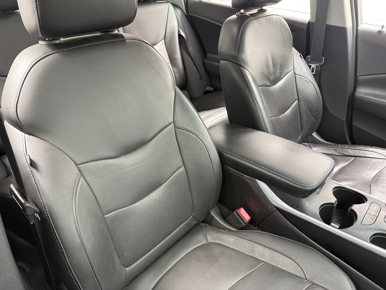 Thumbnail: 2018 Chevrolet Volt - 2