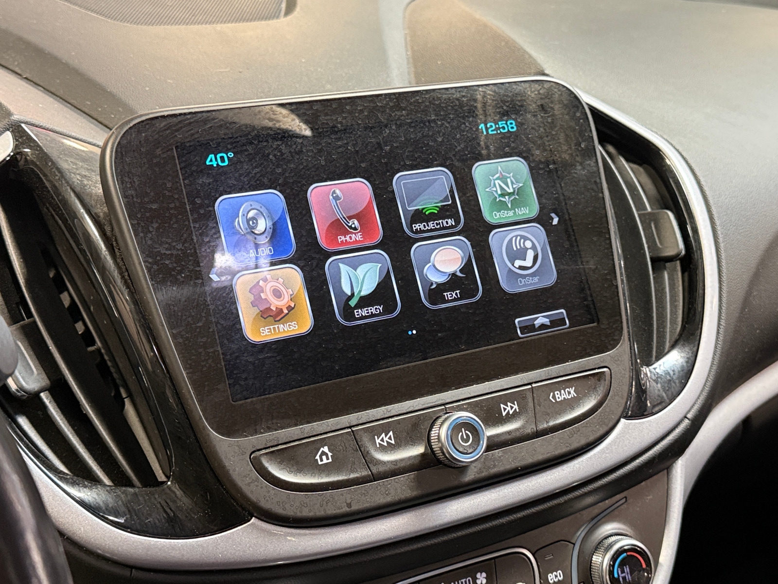 Thumbnail: 2018 Chevrolet Volt - 4