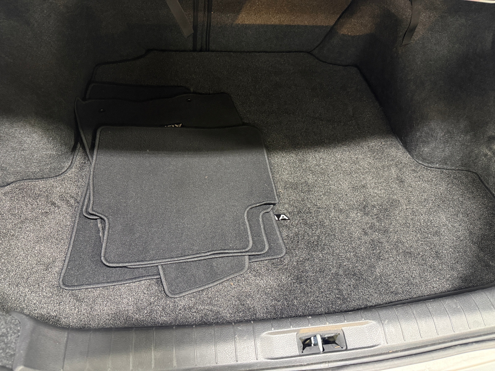 Thumbnail: 2018 Nissan Altima - 7