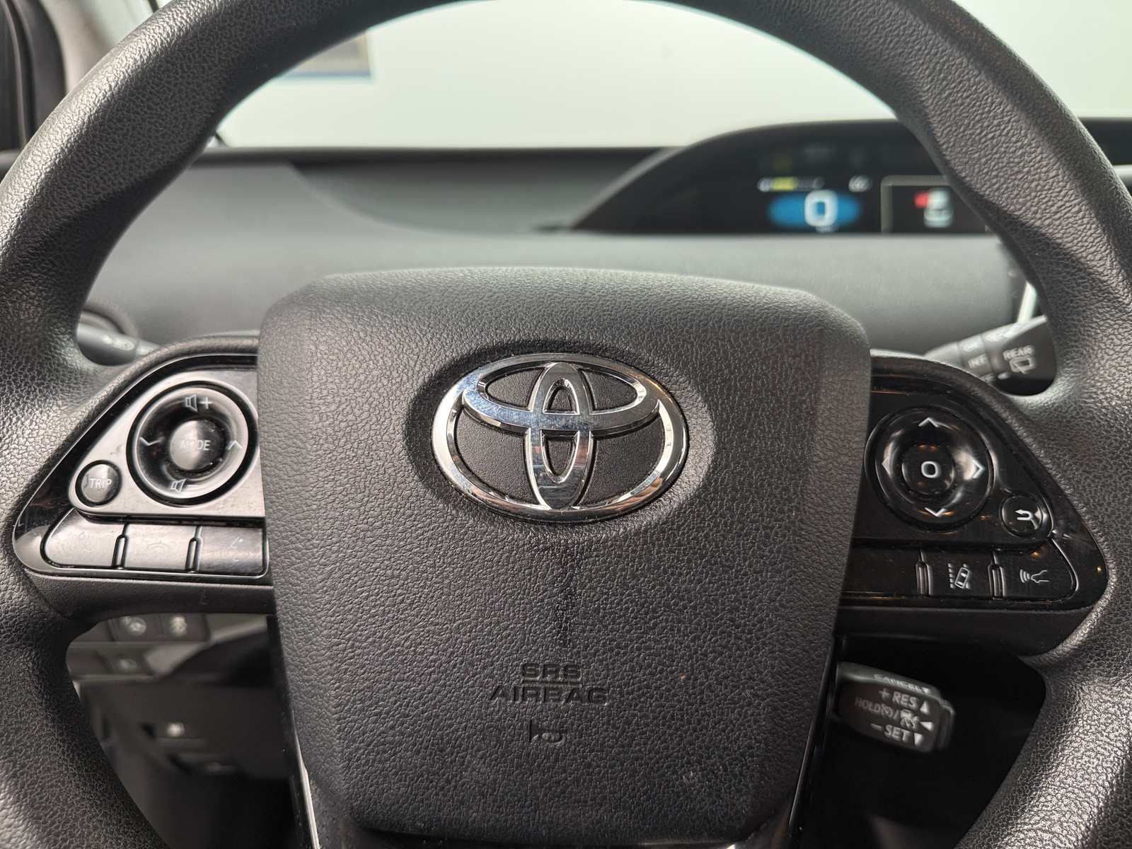 Thumbnail: 2022 Toyota Prius - 5