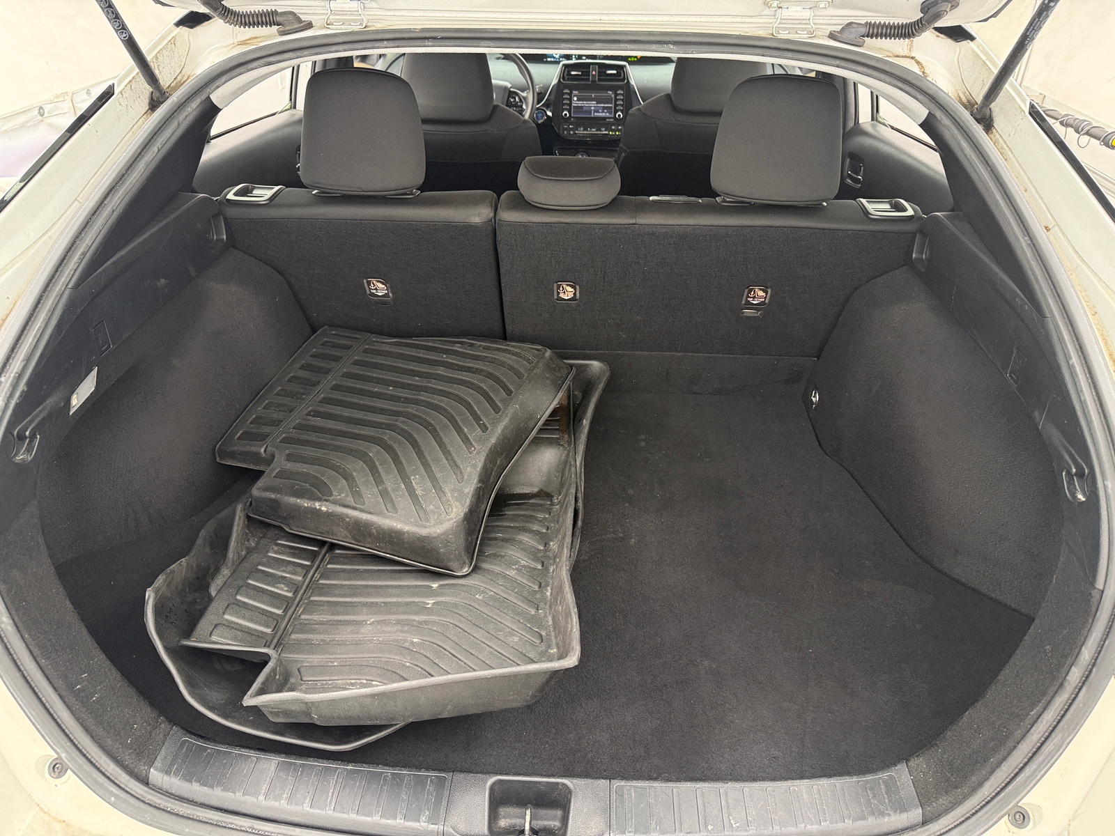 Thumbnail: 2022 Toyota Prius - 7