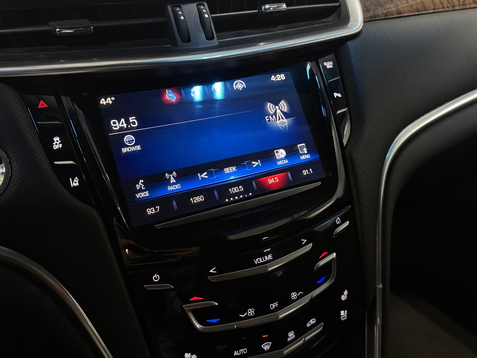 Thumbnail: 2013 Cadillac XTS - 3